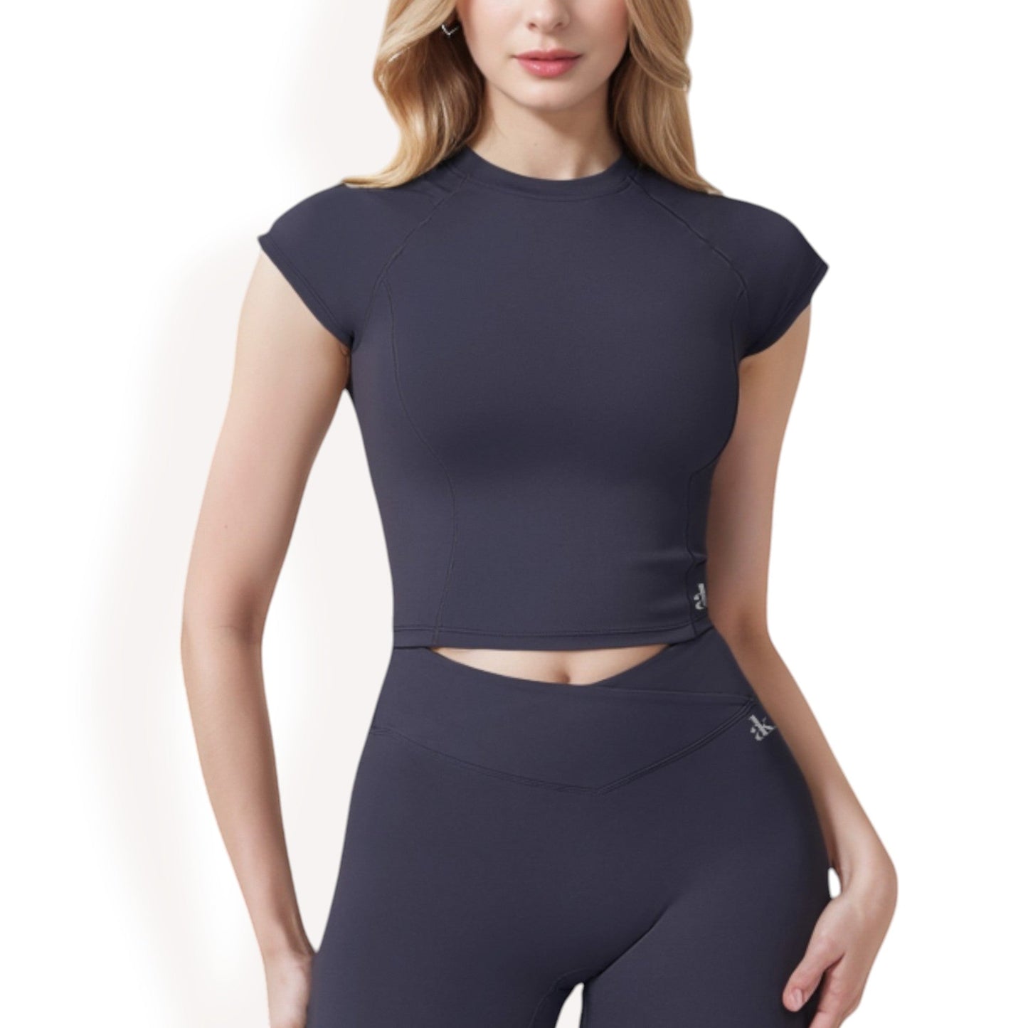 Short Sleeve Cropped Activewear Top with Fitted Silhouette
