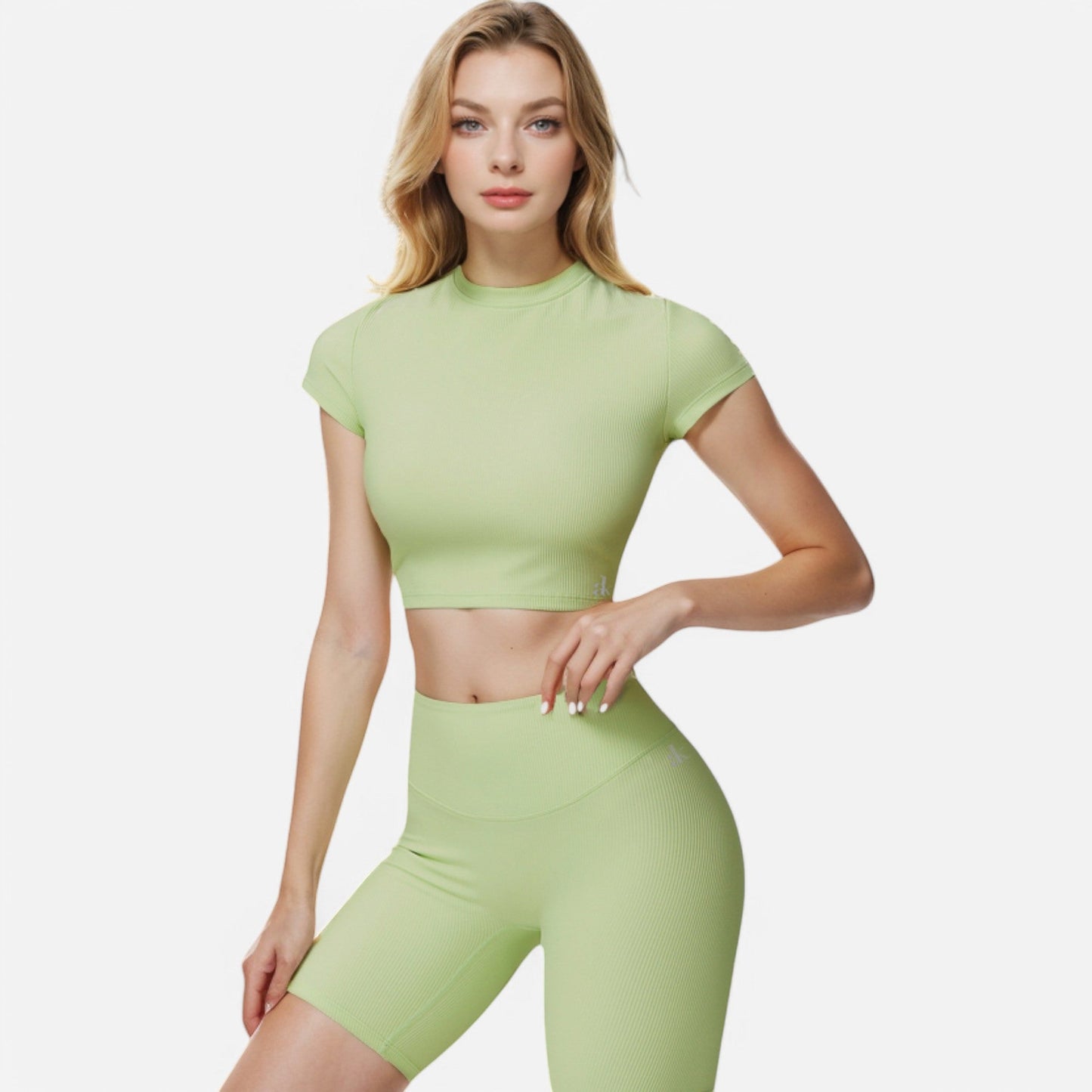 Active Women's Short Sleeve Ribbed Crop Top with Crew Neck and Stretch Fabric