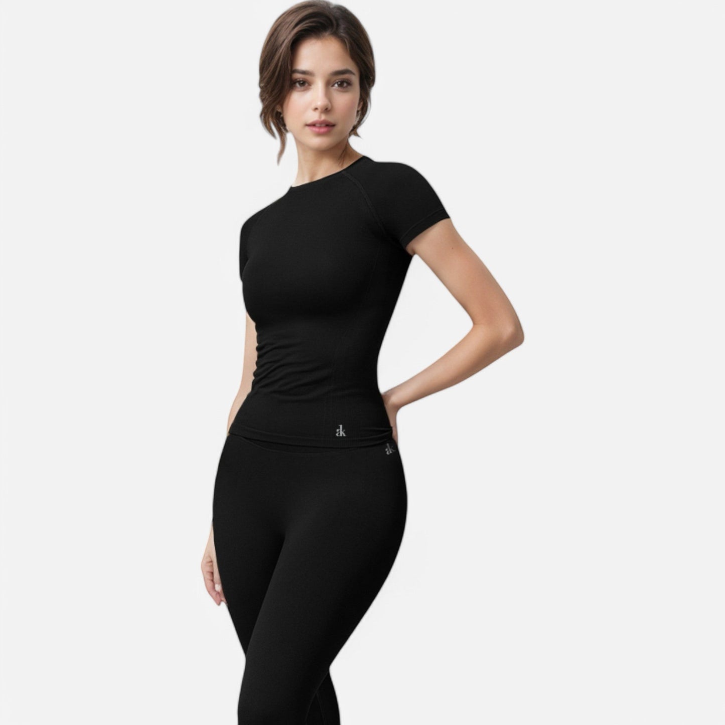 Active Women's Short Sleeve Seamless Fitted Tee with Crew Neck and Stretch Fabric