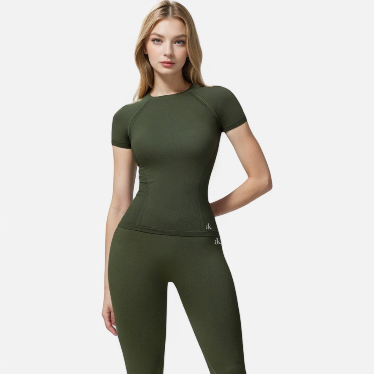 Active Women's Short Sleeve Seamless Fitted Tee with Crew Neck and Stretch Fabric
