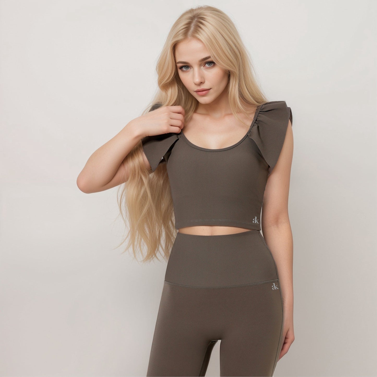 Active Women's Ribbed Scoop Neck Crop Top with Flutter Shoulder Details and Seamless Fitted Design
