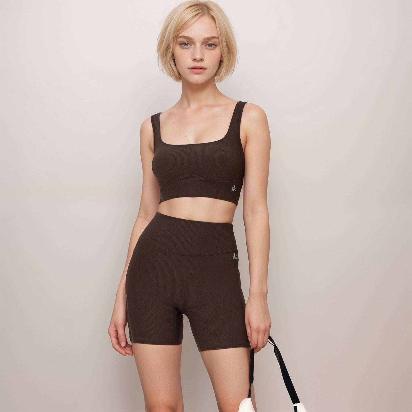 Active Women's Ribbed Seamless Scoop Neck Crop Top with Wide Straps and Subtle Contour Stitching
