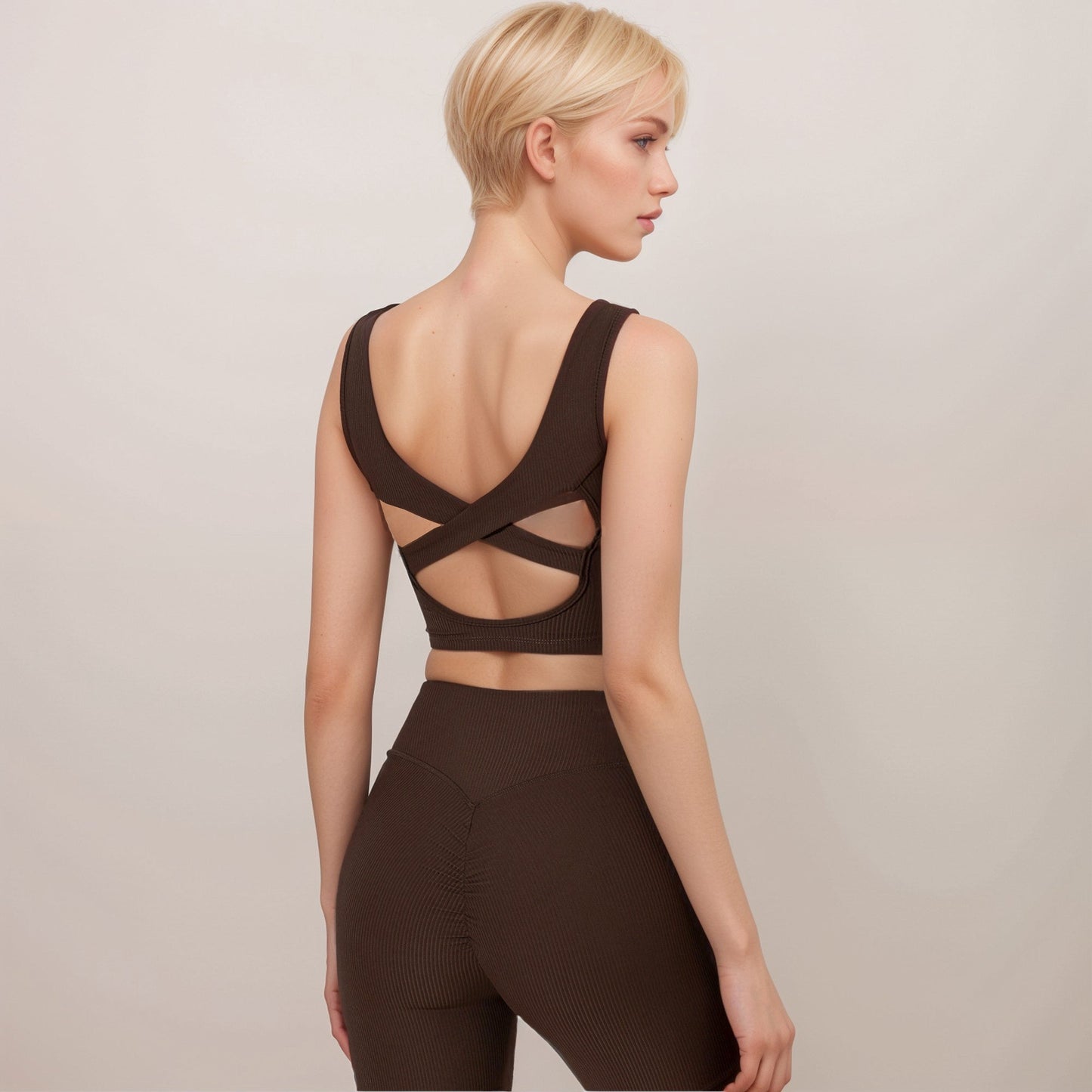 Active Women's Ribbed Seamless Scoop Neck Crop Top with Wide Straps and Subtle Contour Stitching
