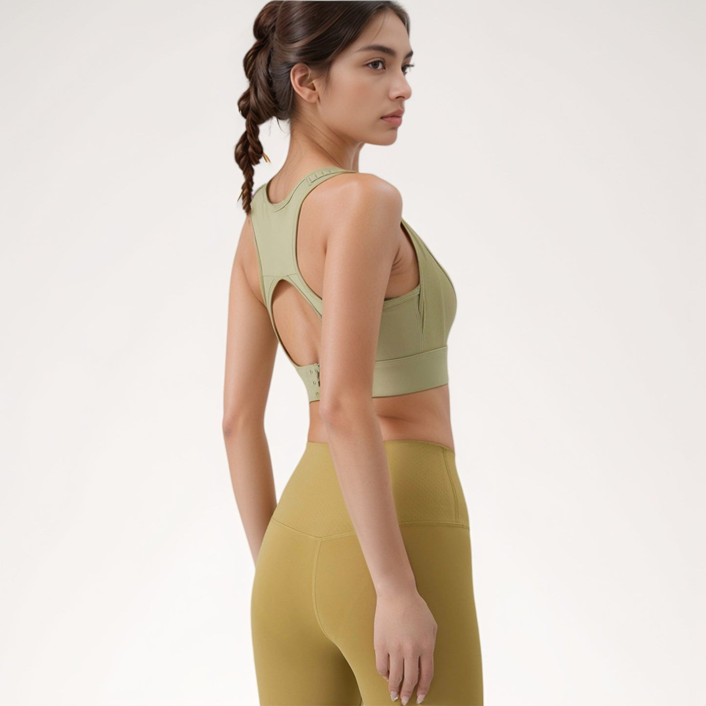 High Support Athletic Sports Bra with Scoop Neck and Wide Adjustable Straps