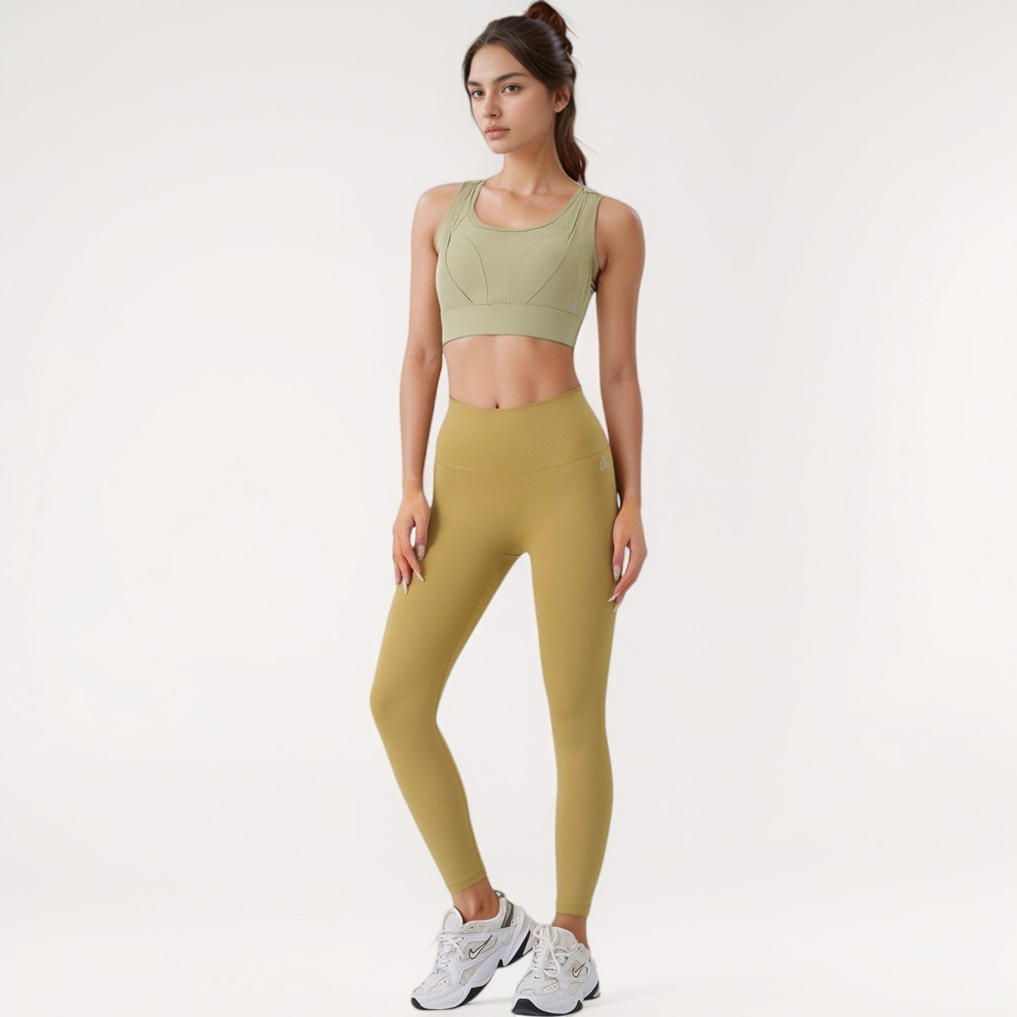 High Support Athletic Sports Bra with Scoop Neck and Wide Adjustable Straps