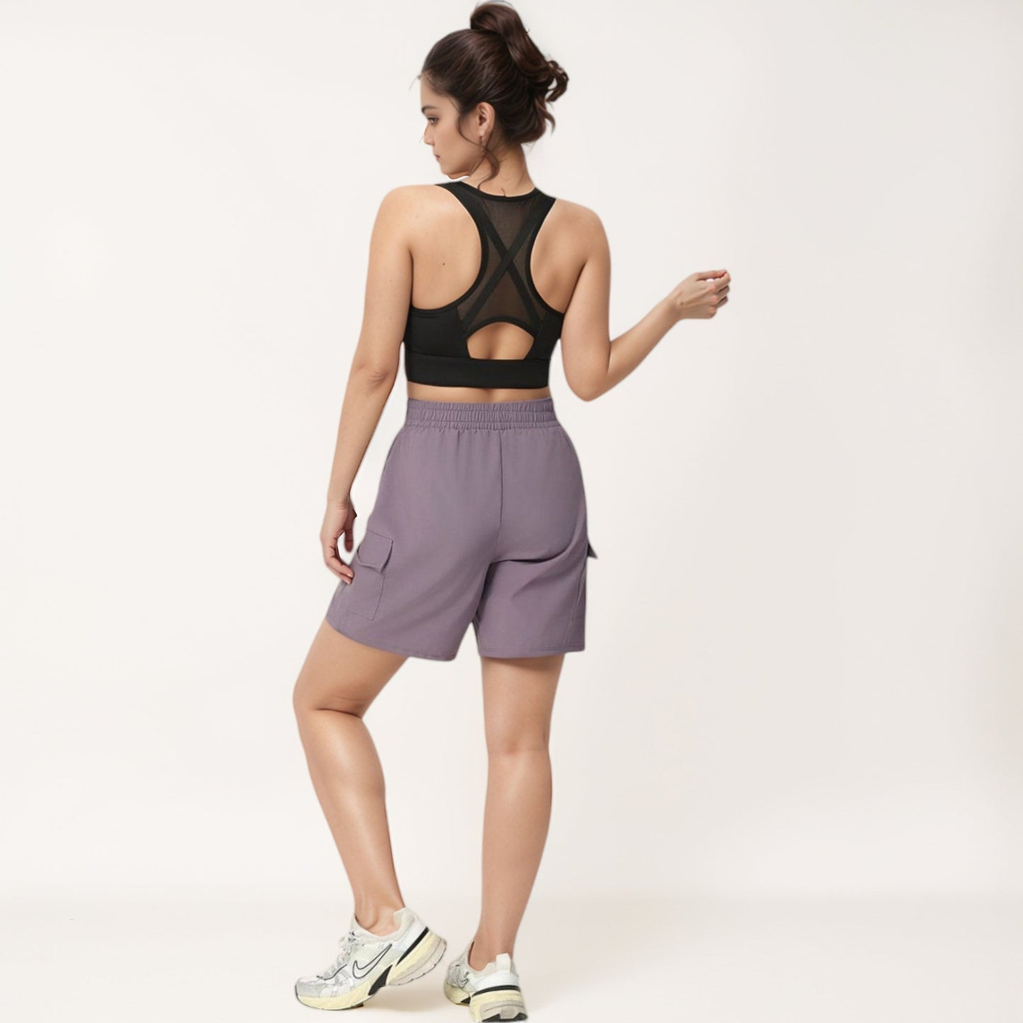 Front Zip Crop Sports Bra with Scoop Neckline and Wide Shoulder Straps for Medium Support
