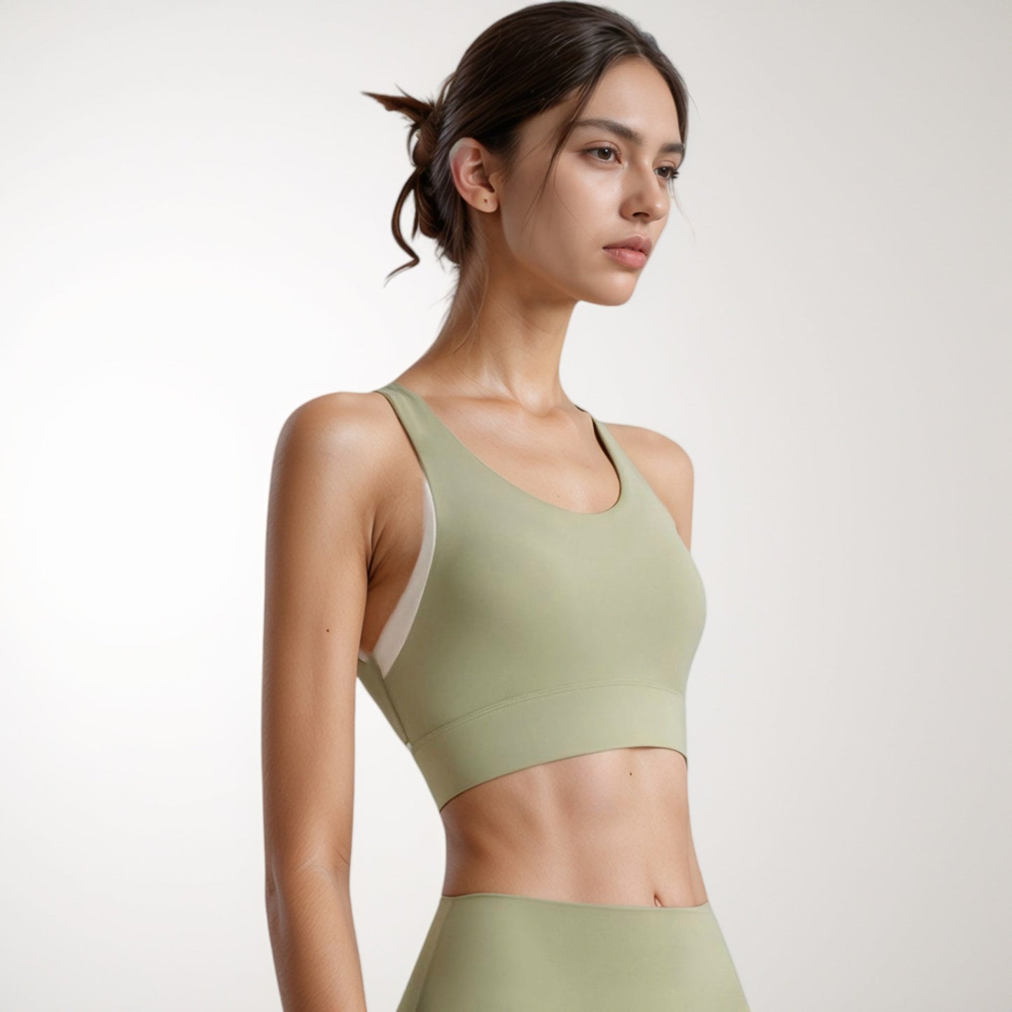 Scoop Neck Sports Bra with Wide Shoulder Straps and Elastic Band for Medium Support