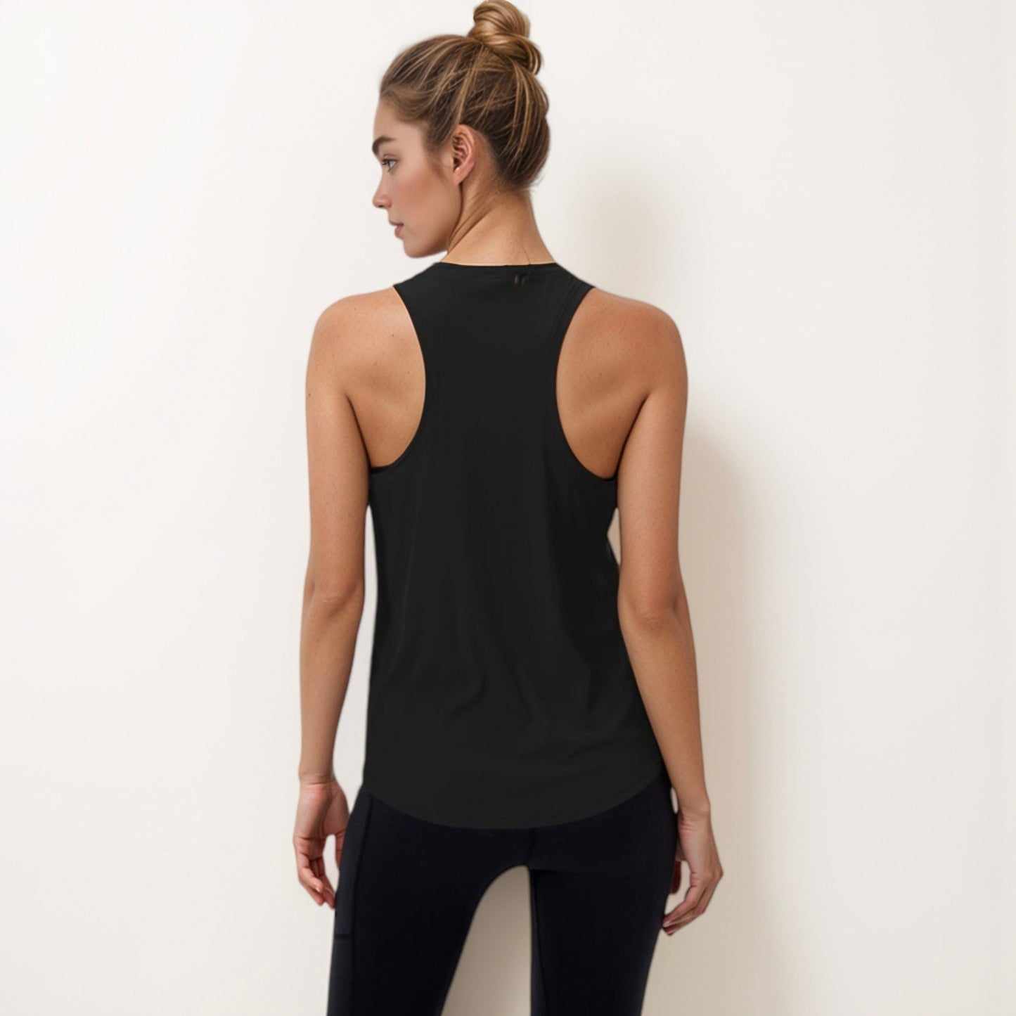 Women's Sleeveless Scoop Neck Workout Tank Top for Active and Casual Wear