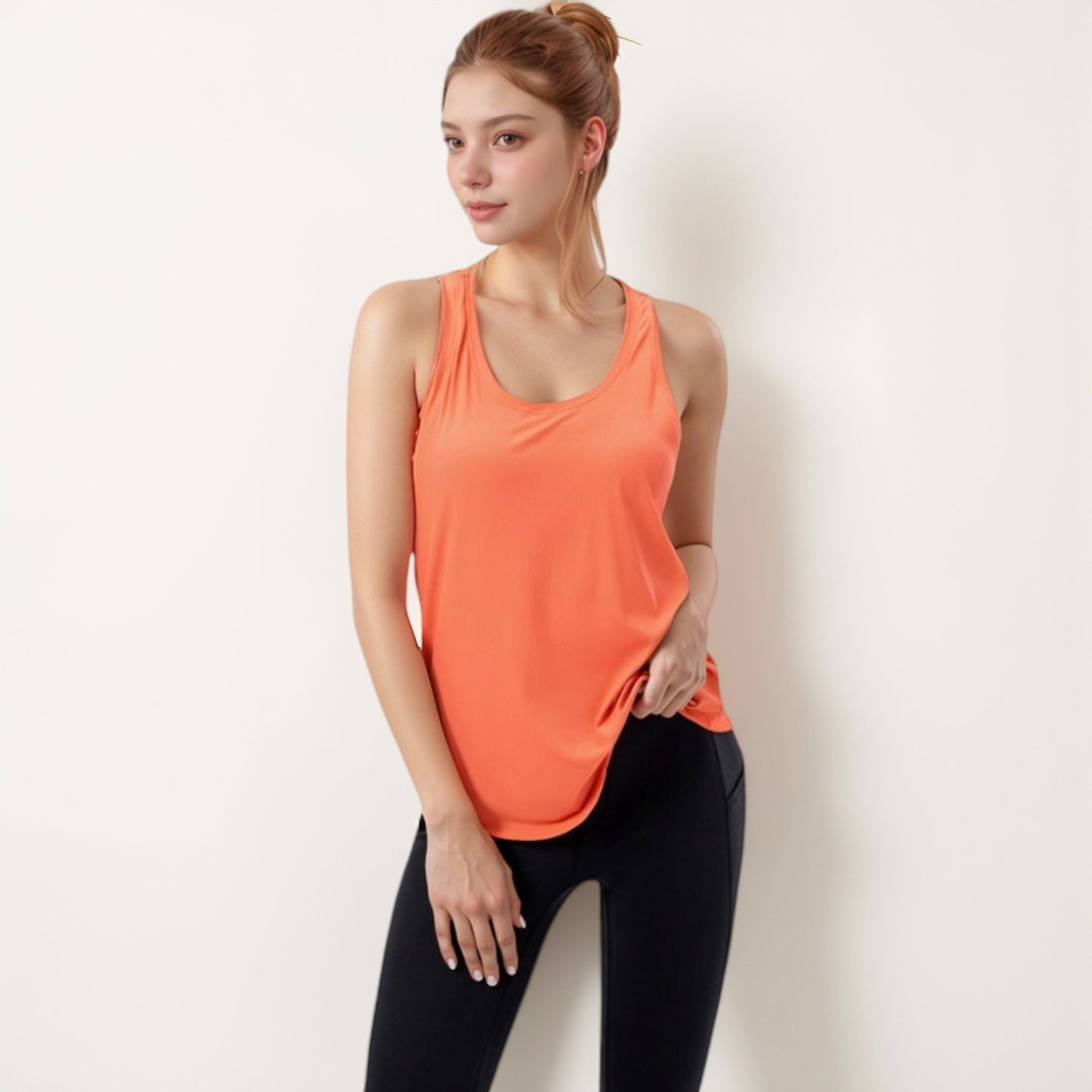 Women's Sleeveless Scoop Neck Workout Tank Top for Active and Casual Wear