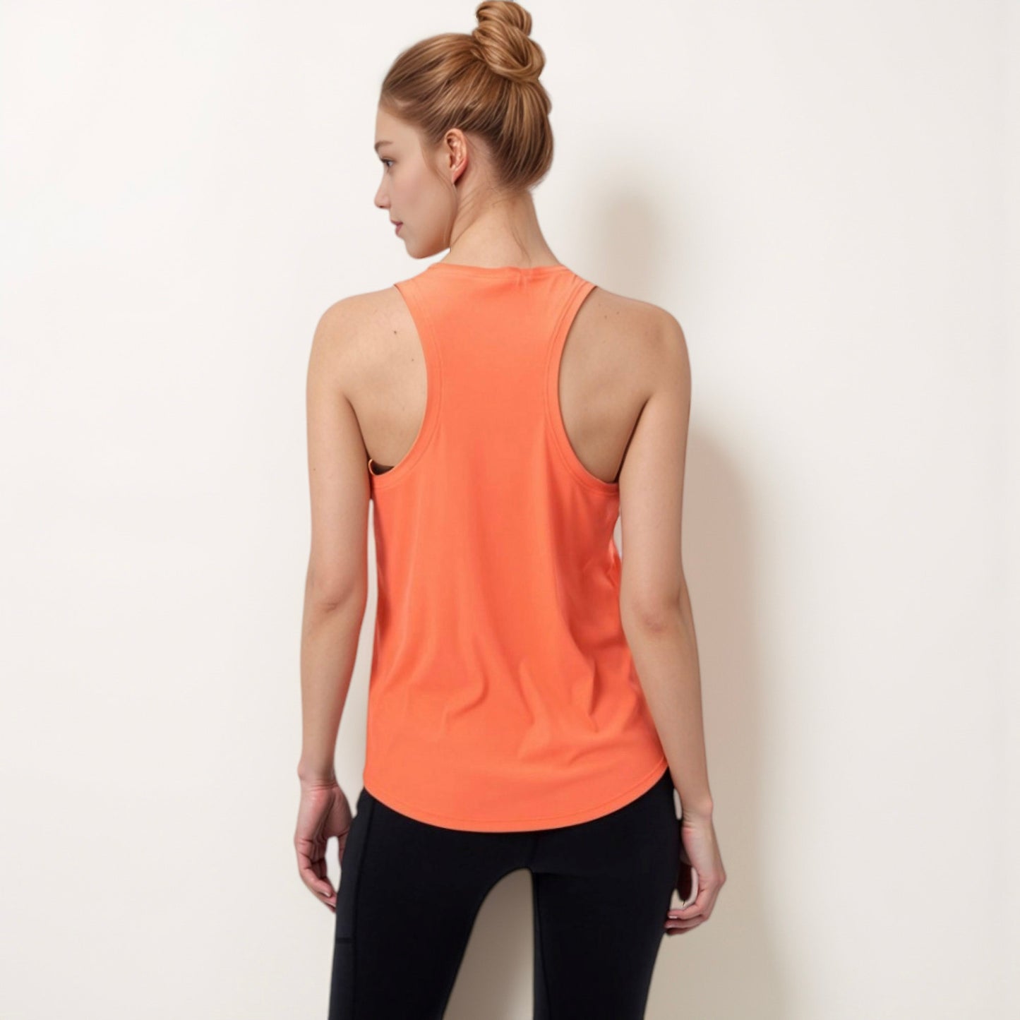 Women's Sleeveless Scoop Neck Workout Tank Top for Active and Casual Wear