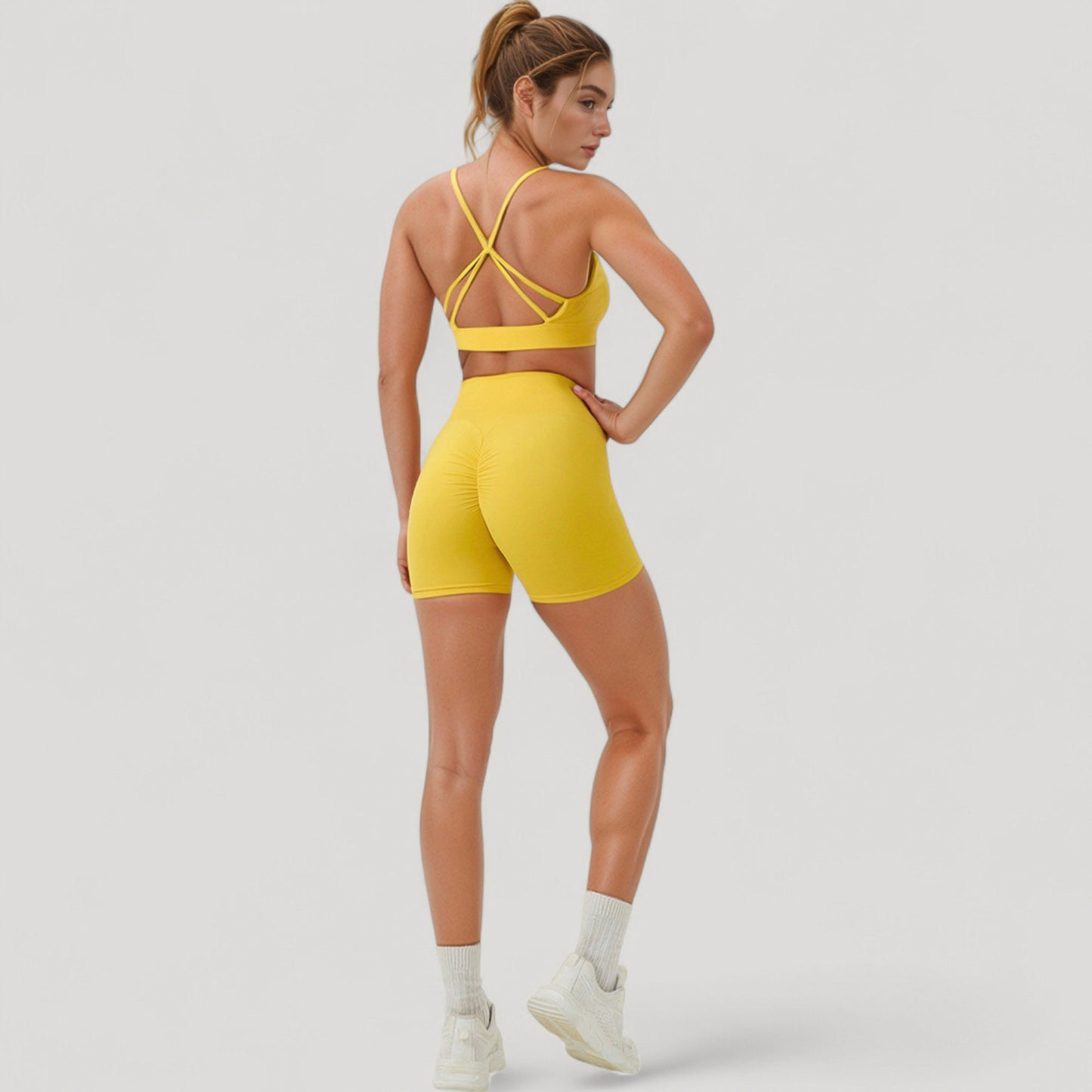 High Waist Seamless Active Shorts with Smooth Finish and Body-Hugging Stretch Fit
