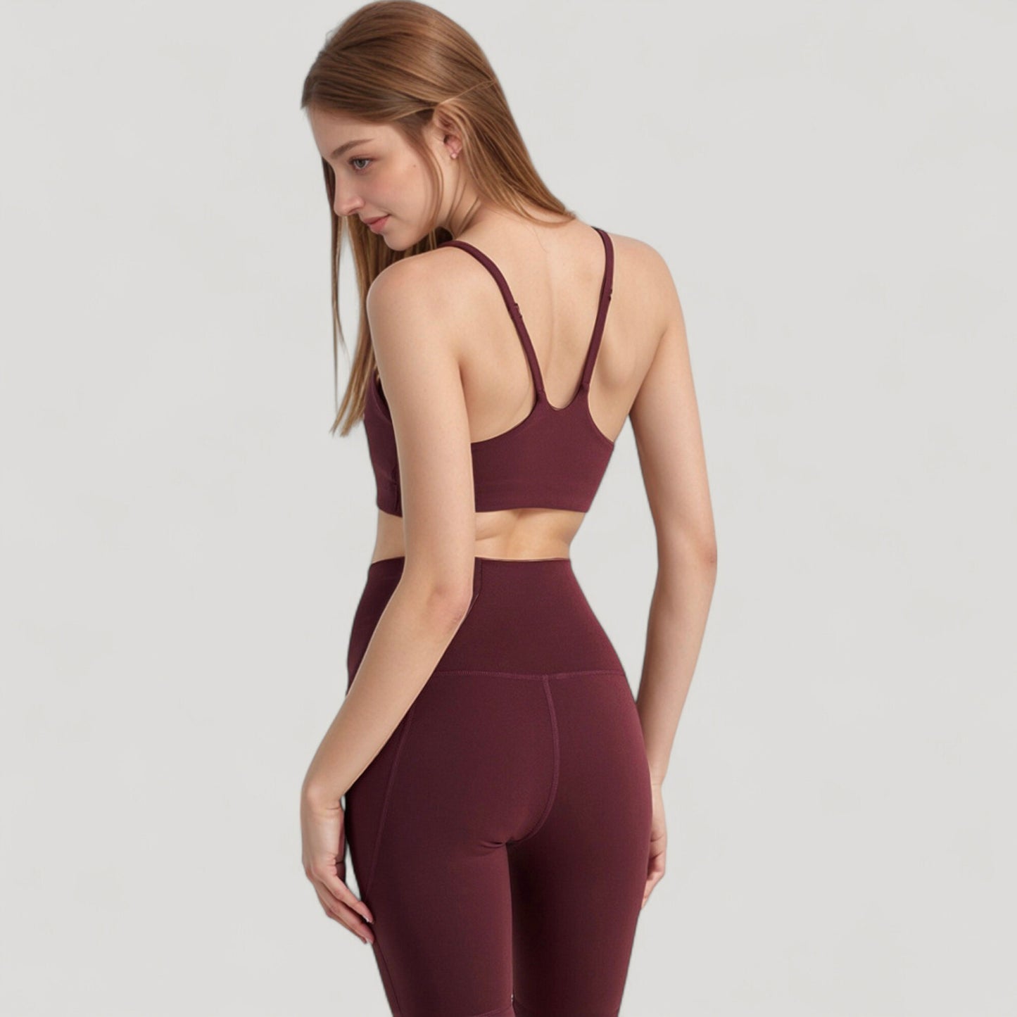 Seamless Scoop Neck Sports Bra with Thin Adjustable Straps and Soft Stretch Fabric