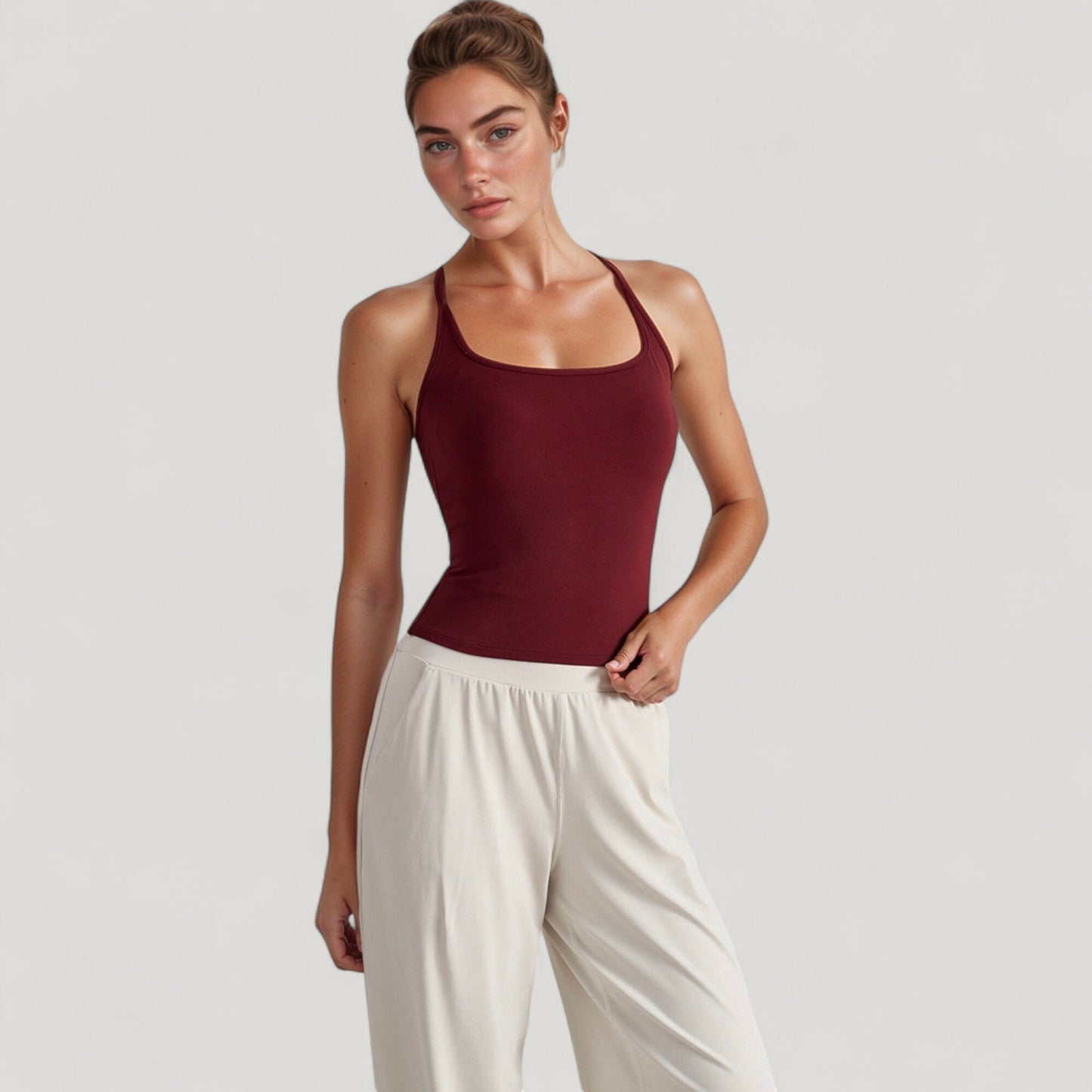 Fitted Square Neck Tank Top with Built-In Bra and Racerback Design for Active and Casual Comfort