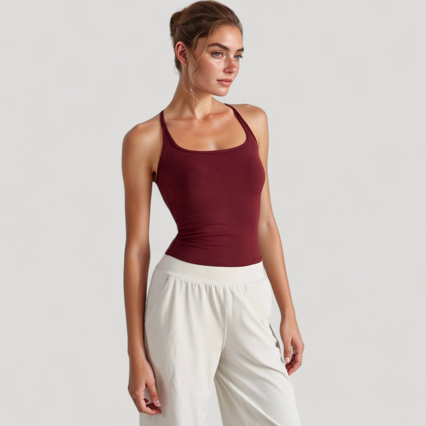Fitted Square Neck Tank Top with Built-In Bra and Racerback Design for Active and Casual Comfort