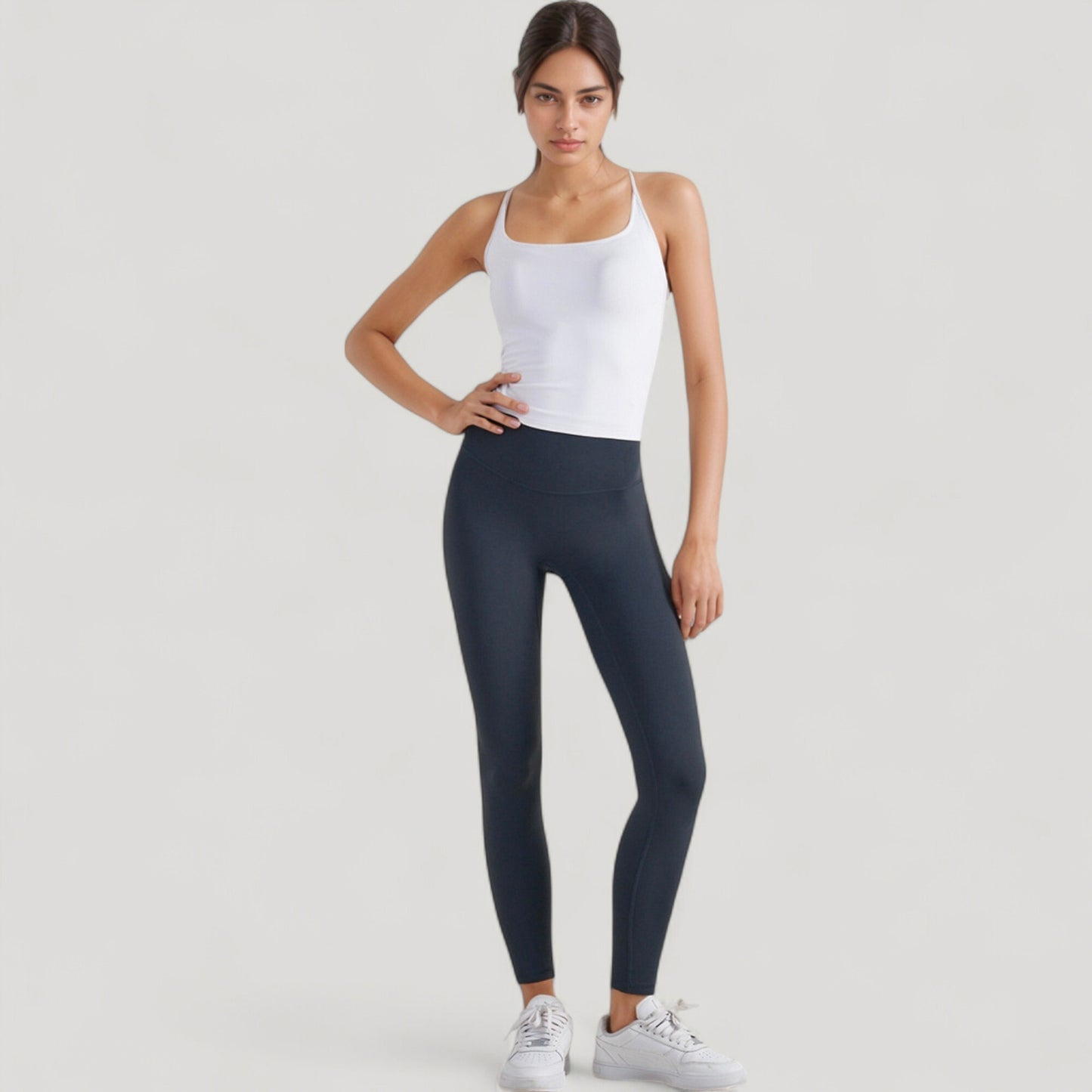 Fitted Square Neck Tank Top with Built-In Bra and Racerback Design for Active and Casual Comfort