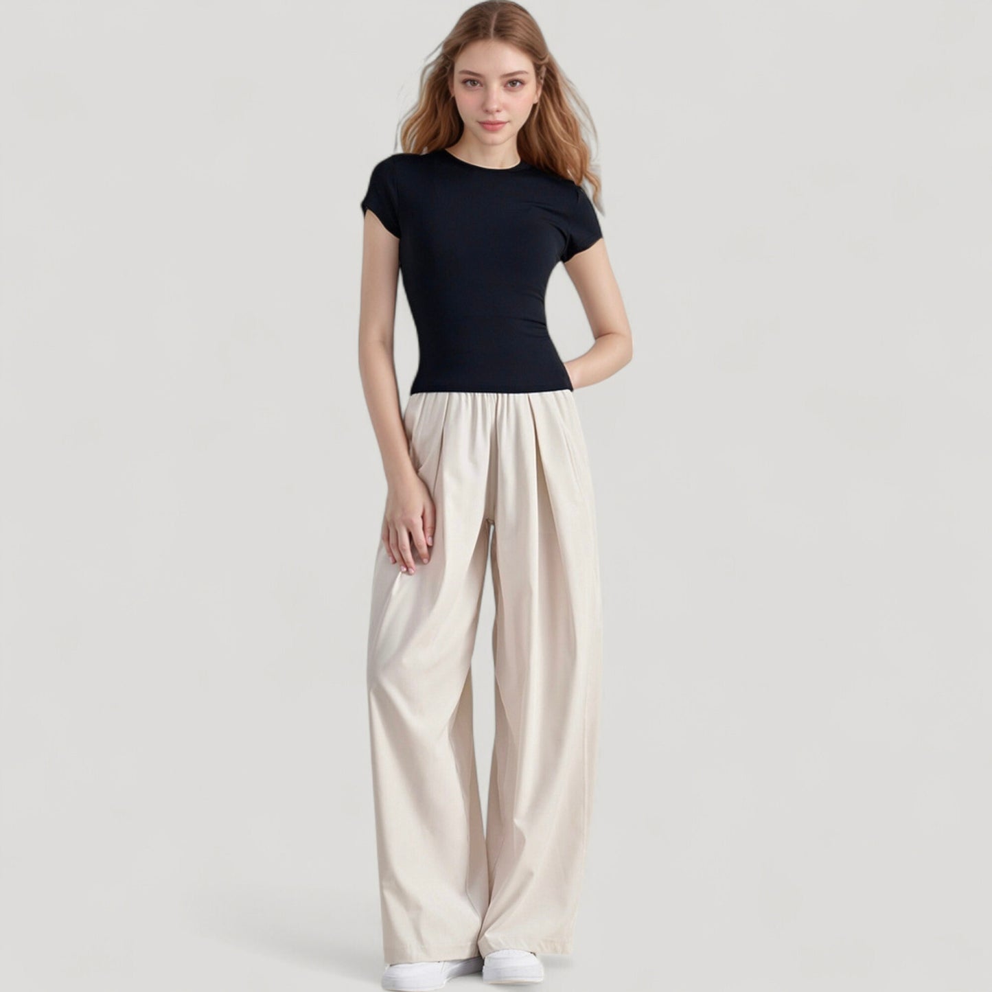 Short Sleeve Fitted Crew Neck Top with Stretch Fabric for a Sleek and Comfortable Everyday Look