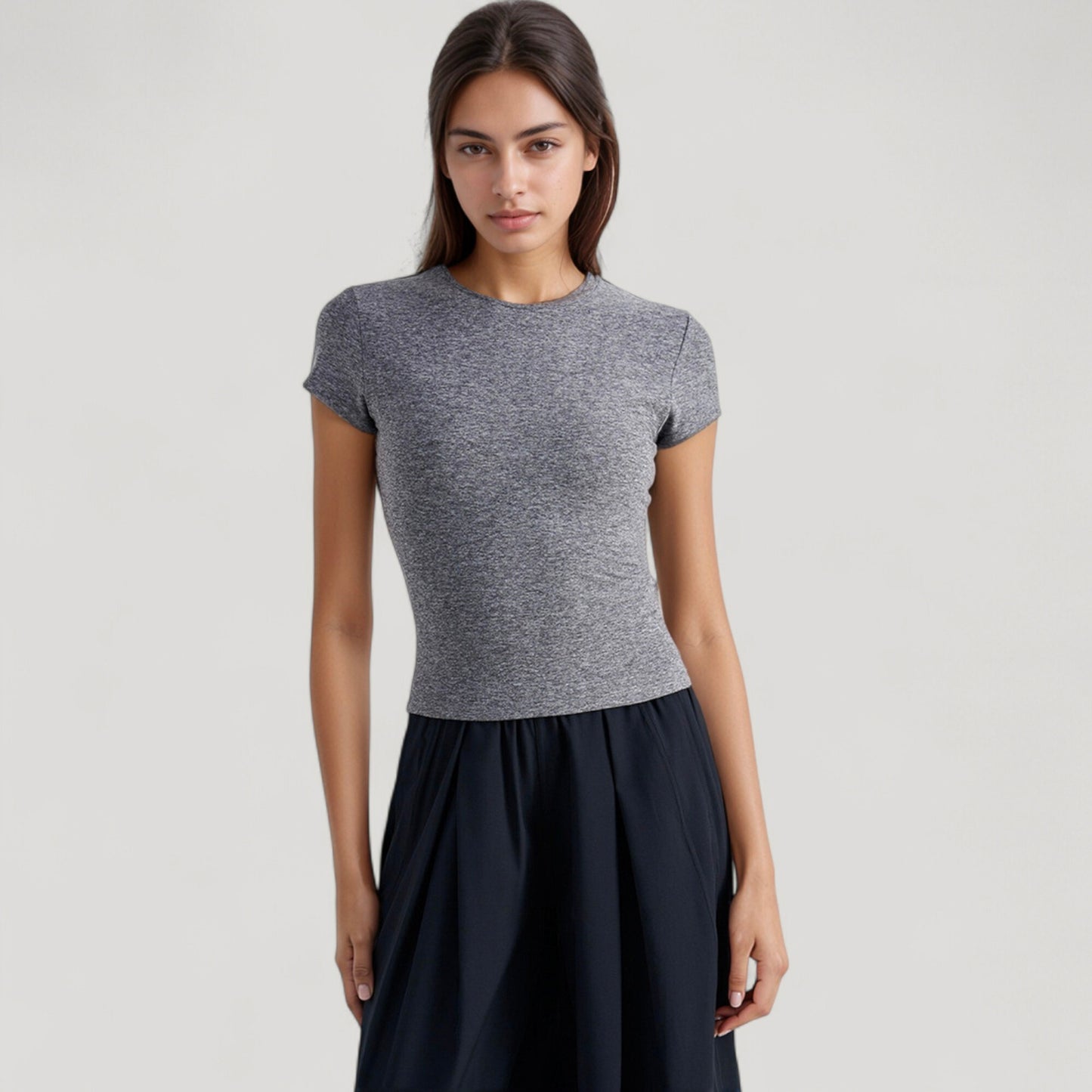 Short Sleeve Fitted Crew Neck Top with Stretch Fabric for a Sleek and Comfortable Everyday Look