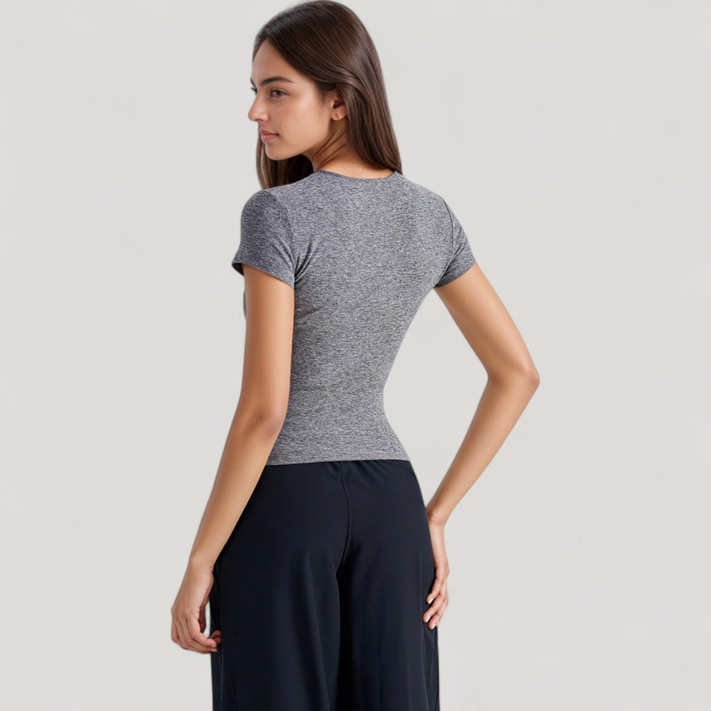 Short Sleeve Fitted Crew Neck Top with Stretch Fabric for a Sleek and Comfortable Everyday Look