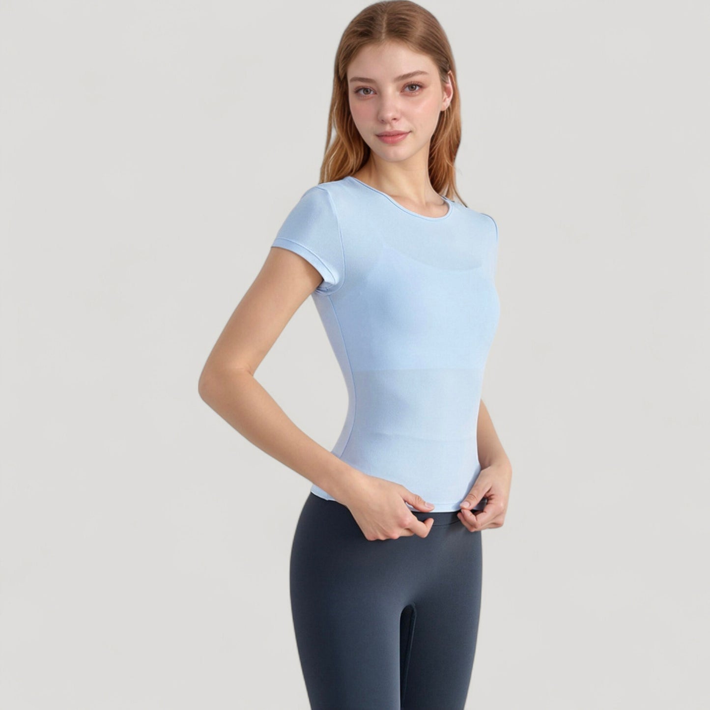 Short Sleeve Fitted Crew Neck Top with Stretch Fabric for a Sleek and Comfortable Everyday Look