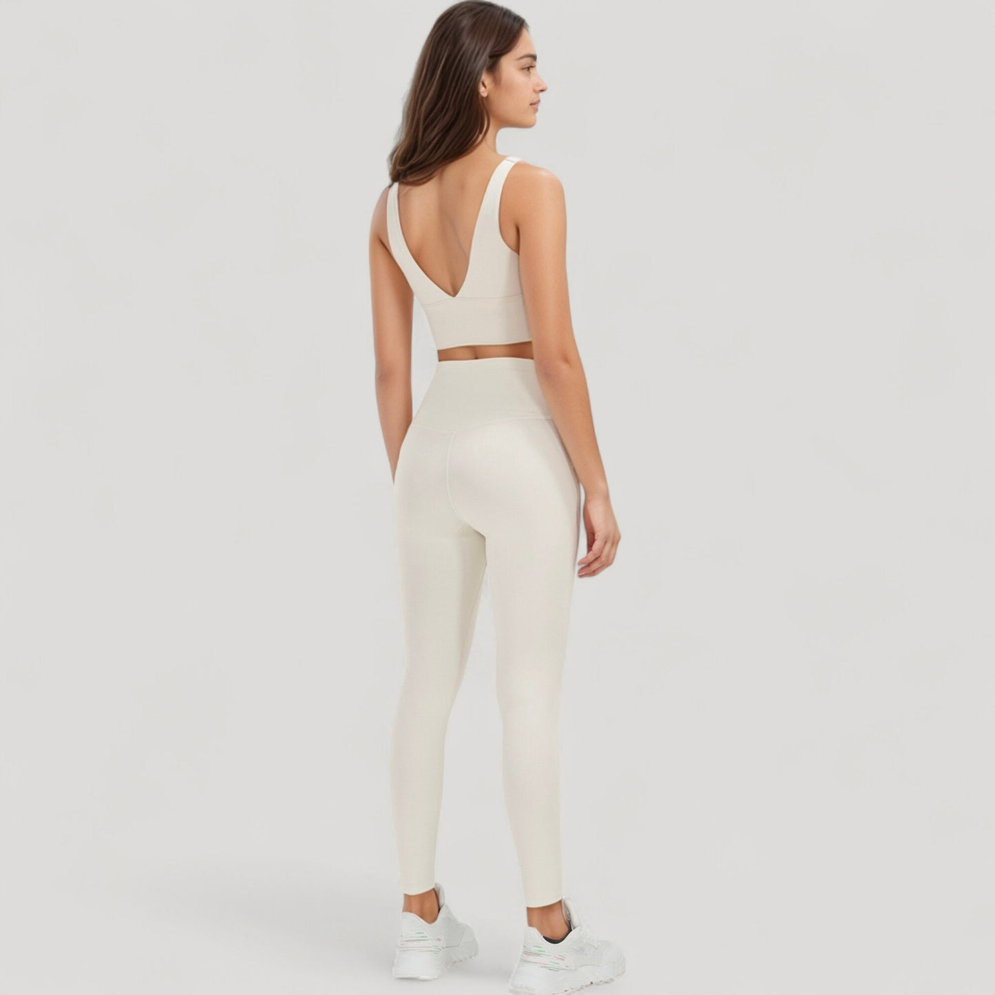 Scoop Neck Longline Sports Bra with Wide Shoulder Straps and Deep V-Back Design