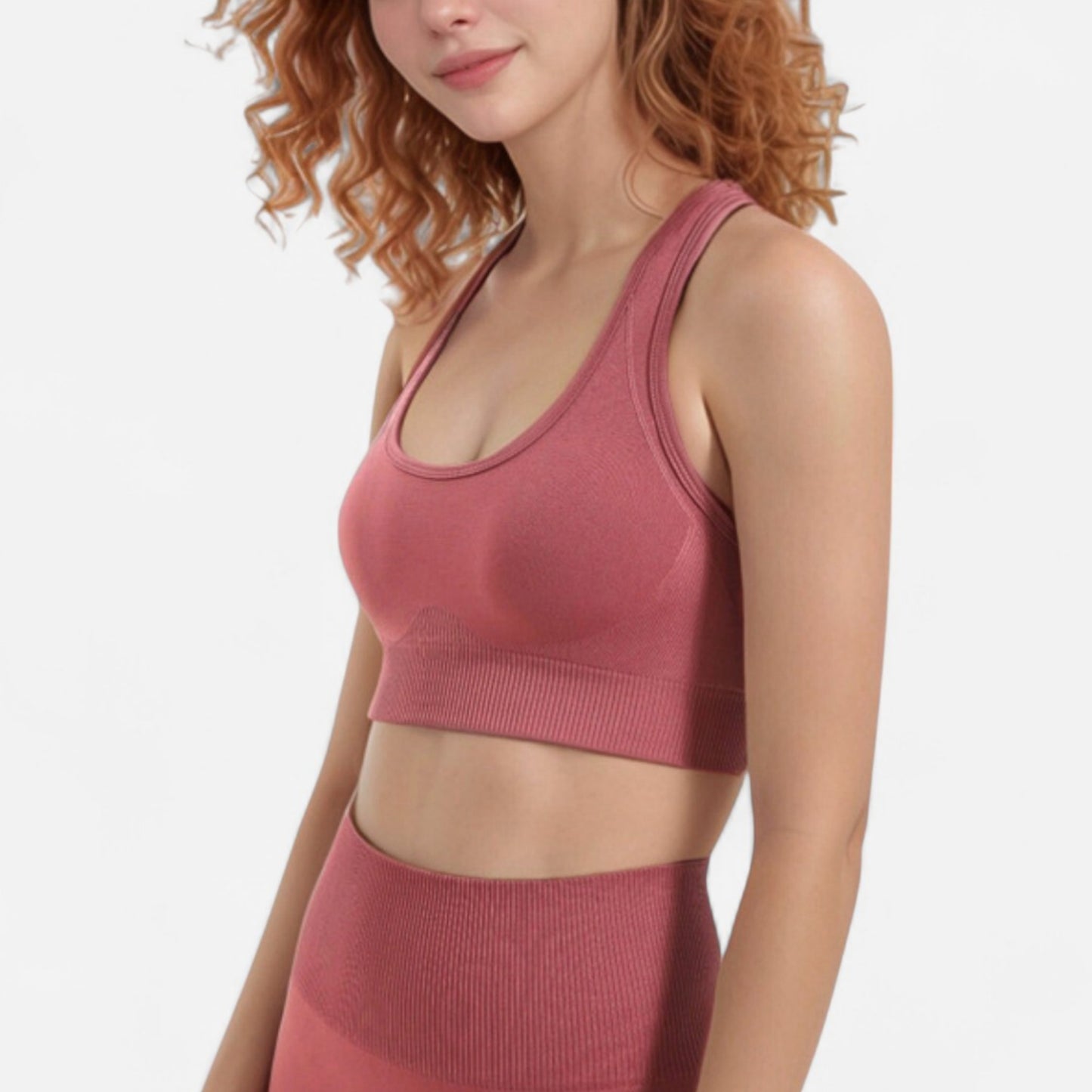 Seamless Racerback Sports Bra with Ribbed Hem and Scoop Neckline for Medium Support