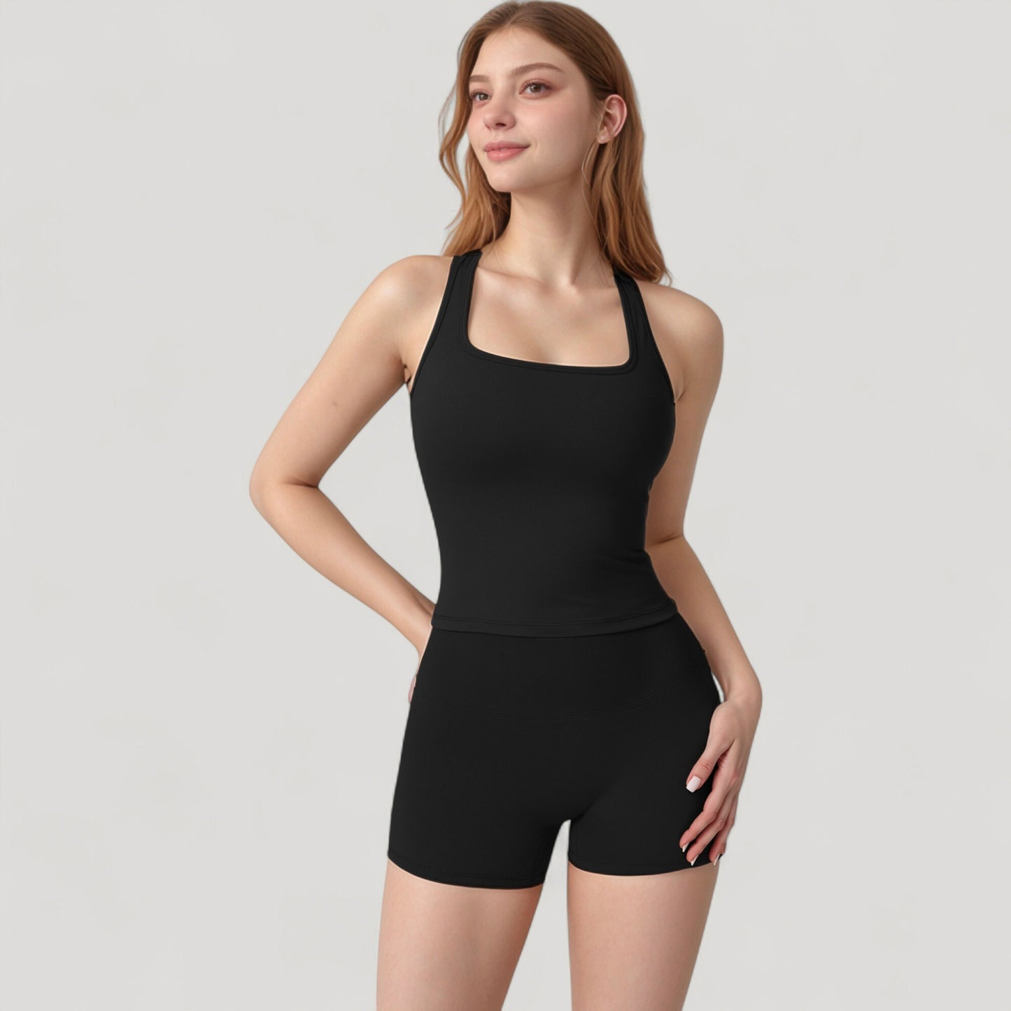 Square Neck Active Tank Top with Built-In Bra and Racerback Design for Comfort and Movement
