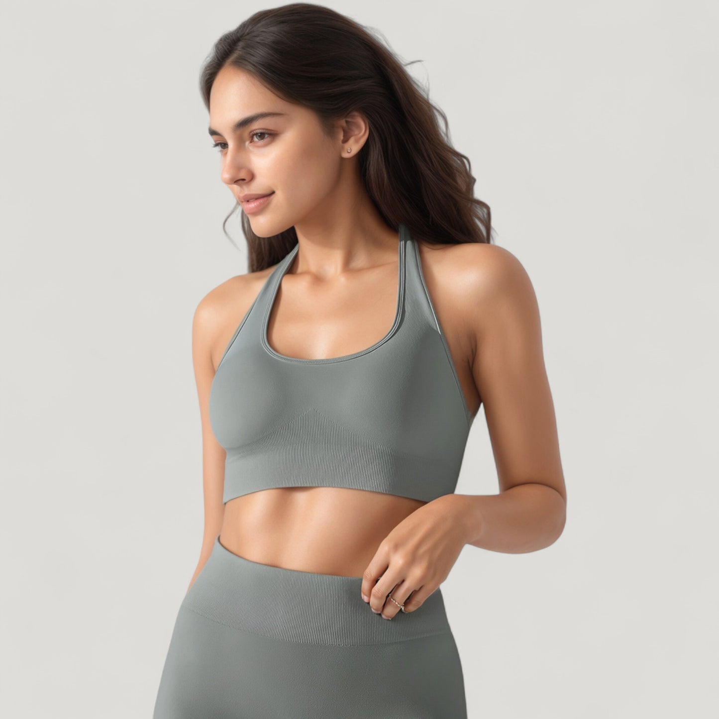 Seamless Halter Neck Athletic Crop Top with Ribbed Detailing