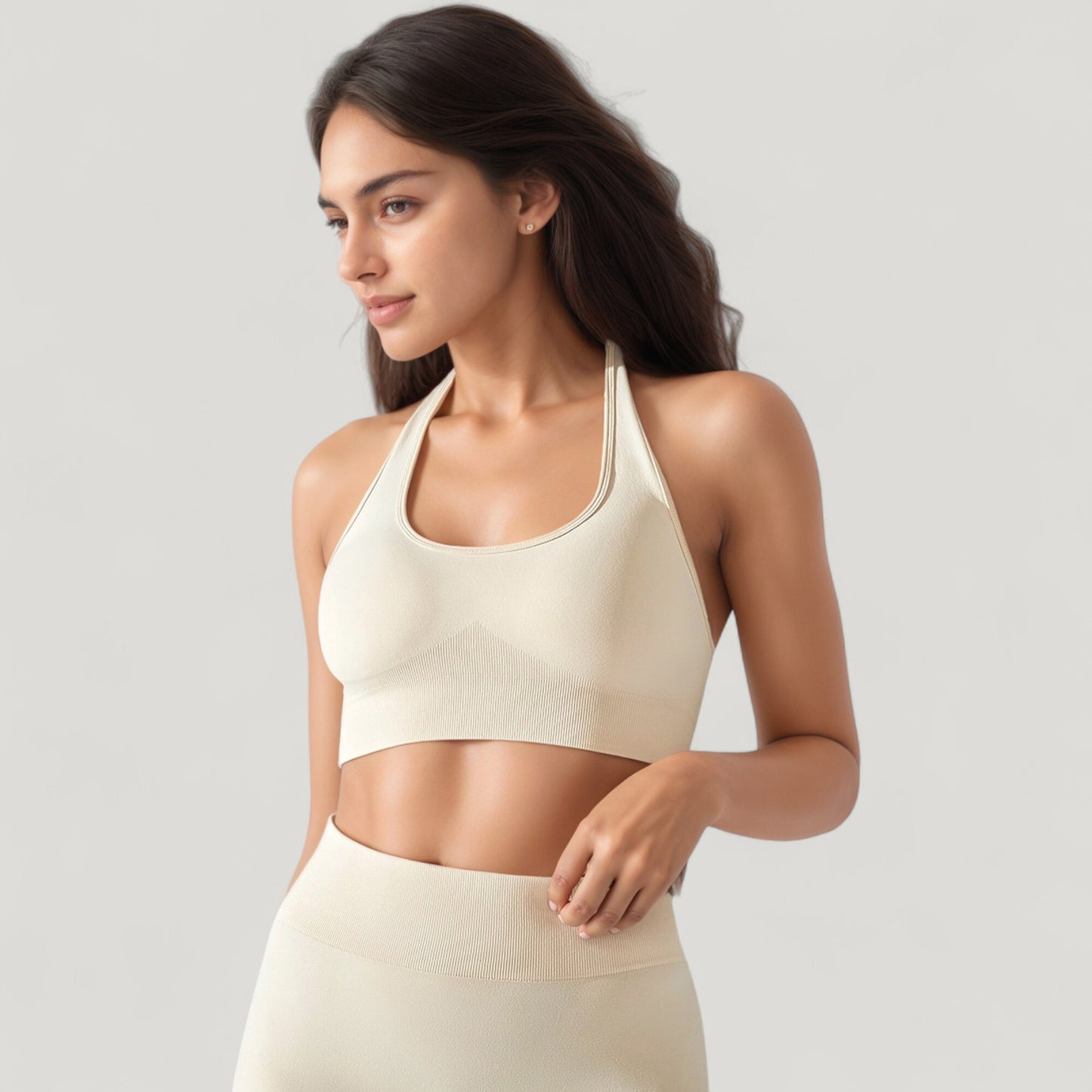 Seamless Halter Neck Athletic Crop Top with Ribbed Detailing