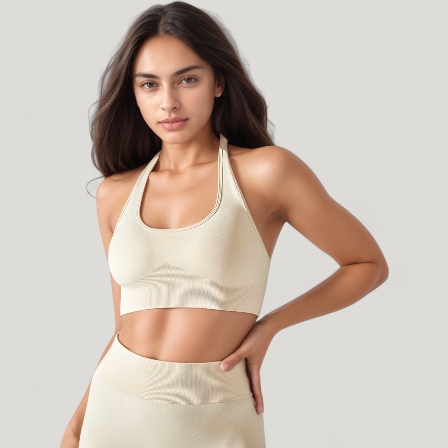 Seamless Halter Neck Athletic Crop Top with Ribbed Detailing