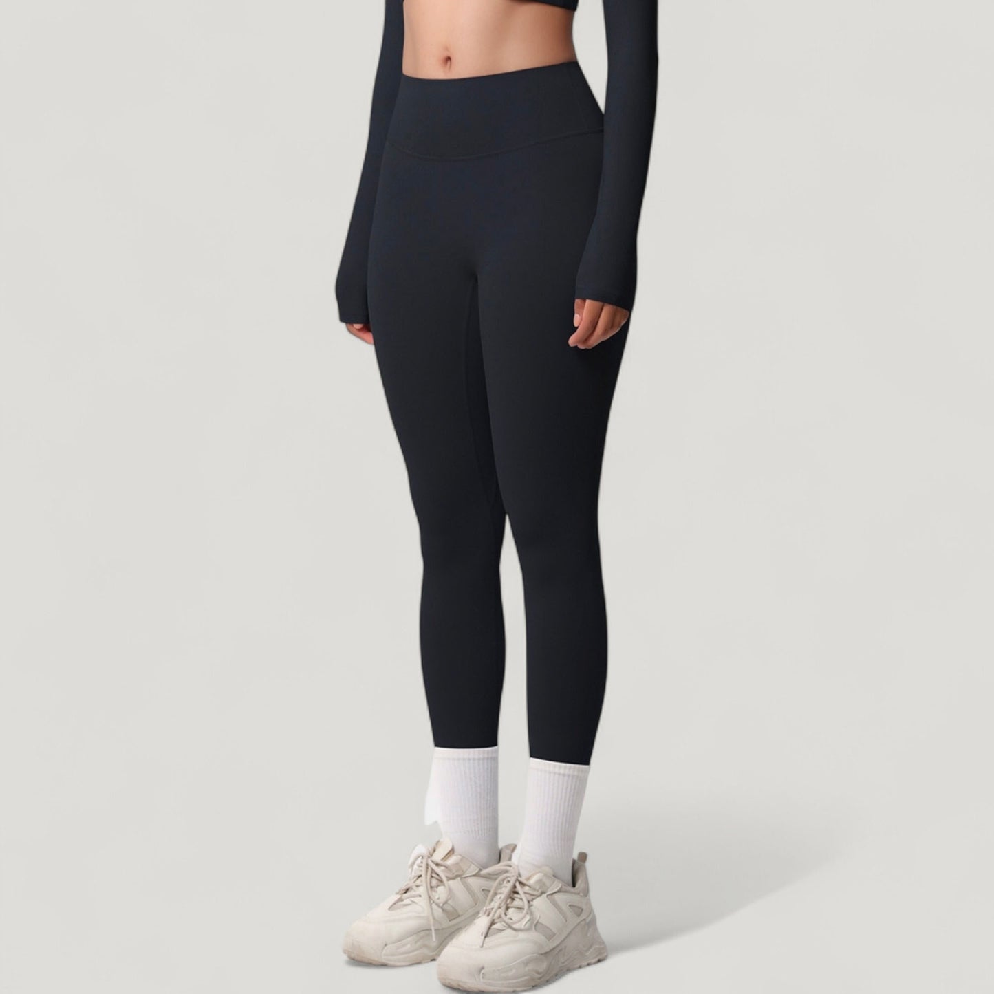 High Waist Leggings with Side Pockets and Seamless Stretch Fabric for Active and Everyday Wear