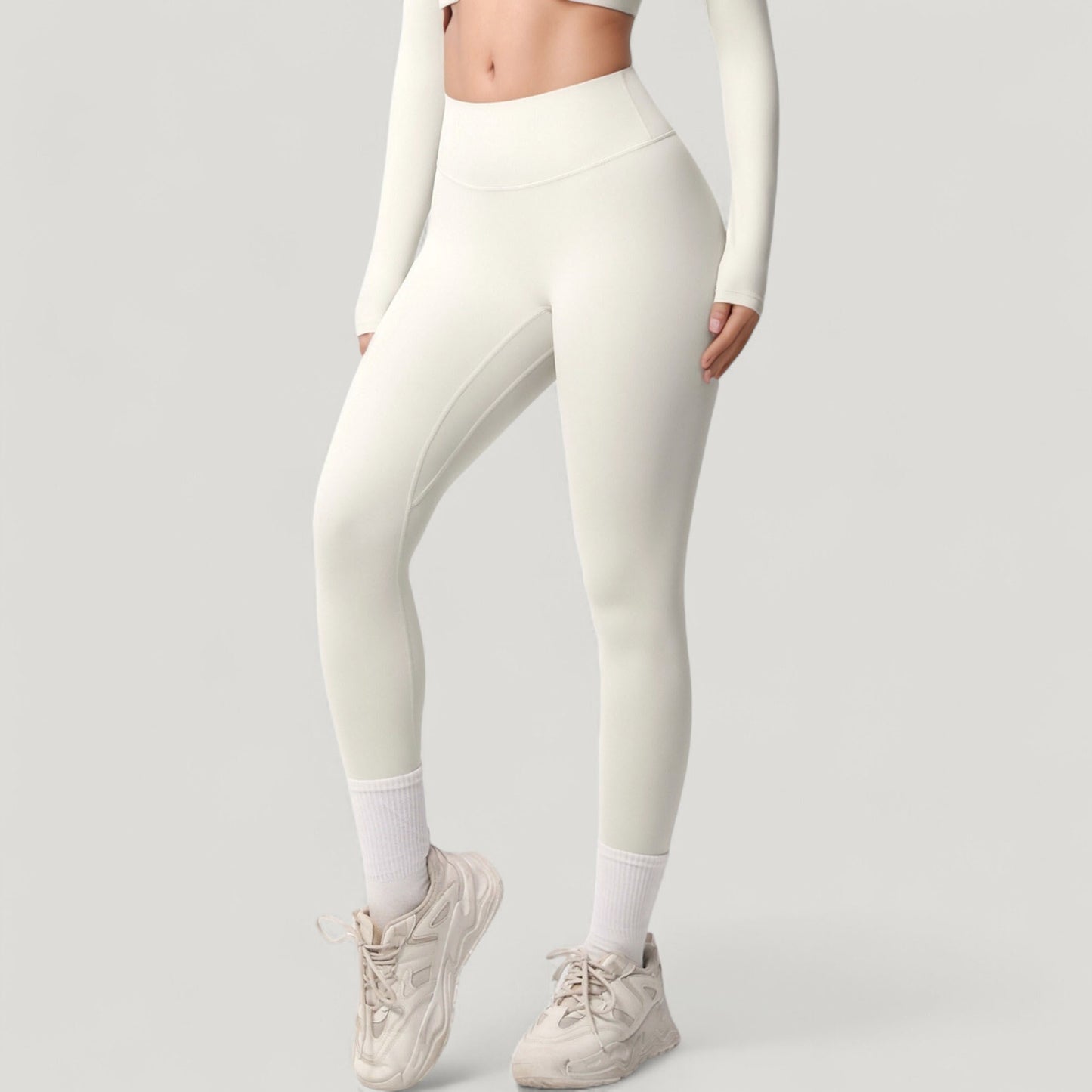 High Waist Leggings with Side Pockets and Seamless Stretch Fabric for Active and Everyday Wear