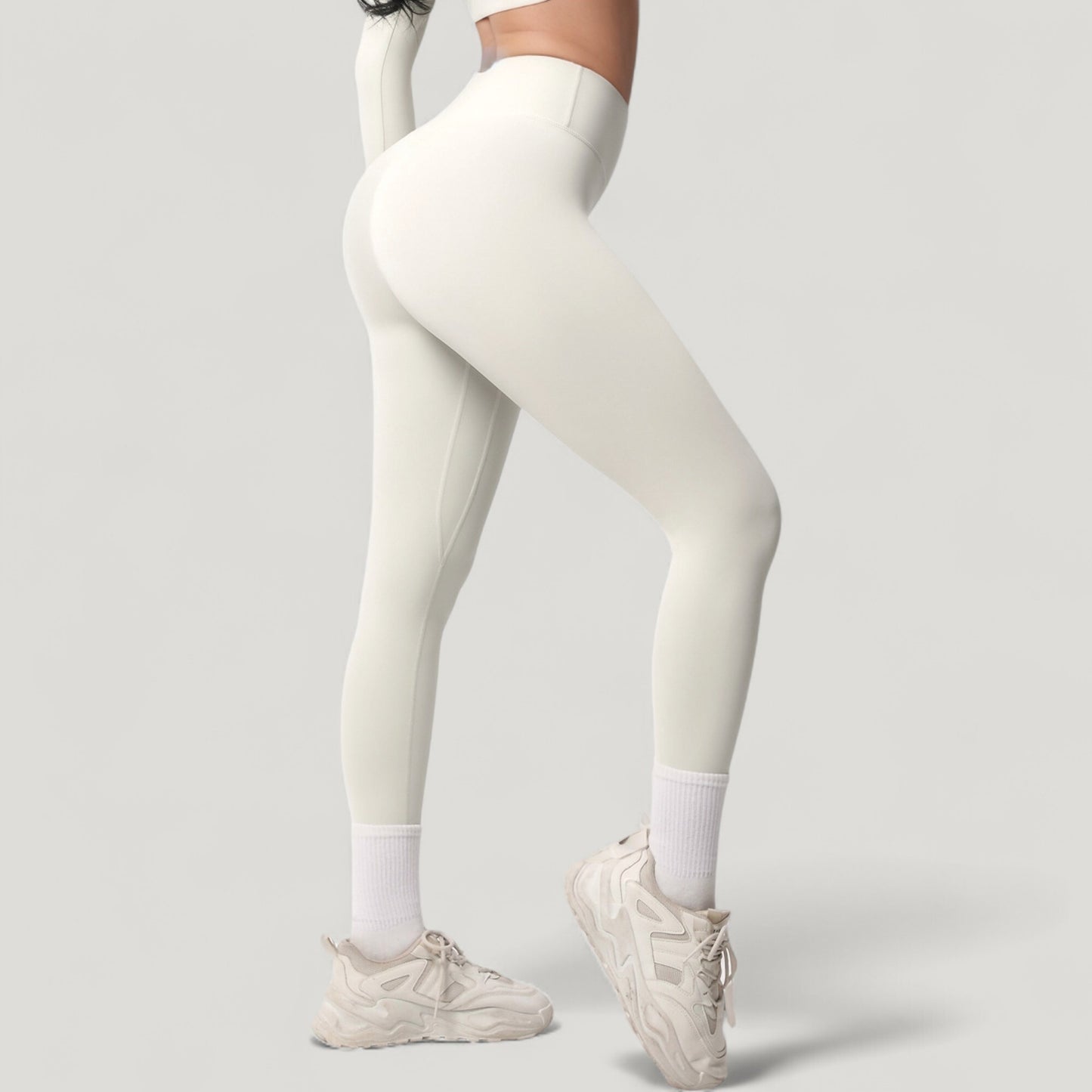 High Waist Leggings with Side Pockets and Seamless Stretch Fabric for Active and Everyday Wear