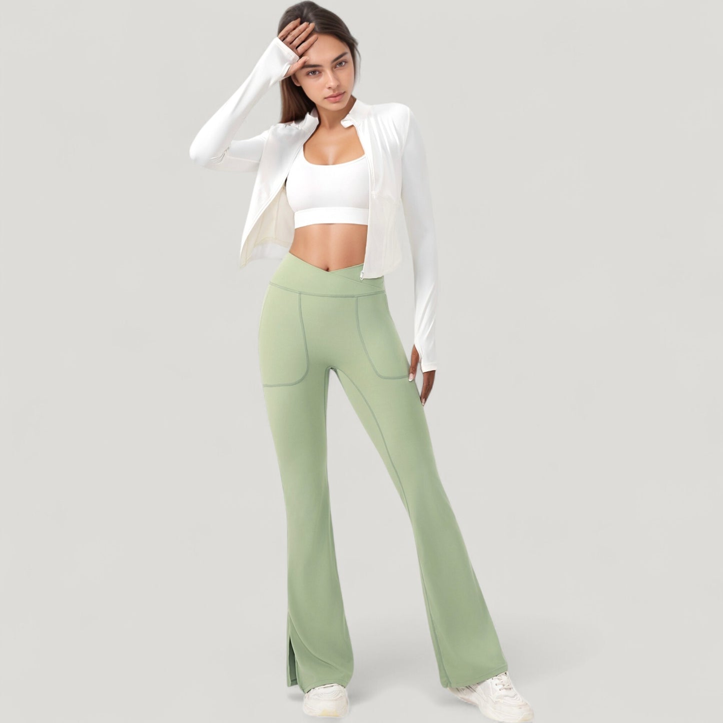 Long Sleeve Zip-Up Cropped Active Jacket with Thumbhole Cuffs and Slim Fit Design