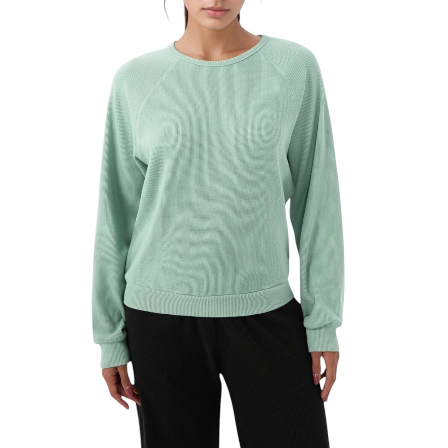 Long Sleeve Crew Neck Pullover Top with Relaxed Fit and Ribbed Cuffs