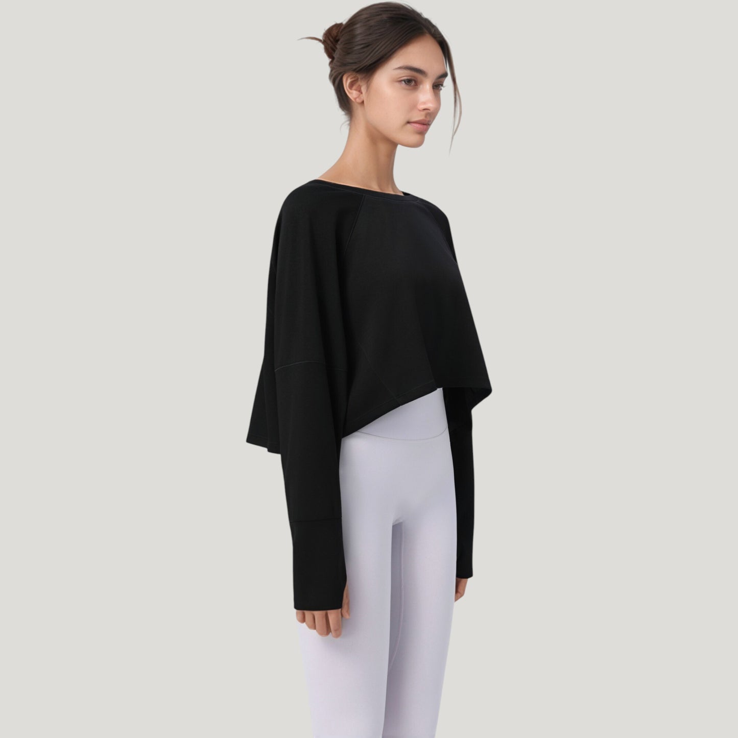 Cropped Long Sleeve Active Top with Relaxed Fit and Crew Neck