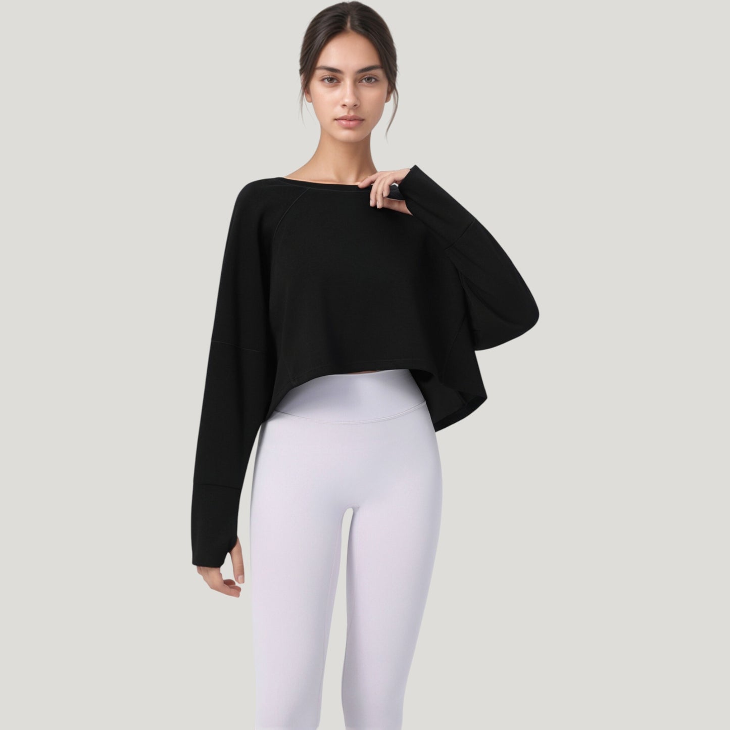 Cropped Long Sleeve Active Top with Relaxed Fit and Crew Neck