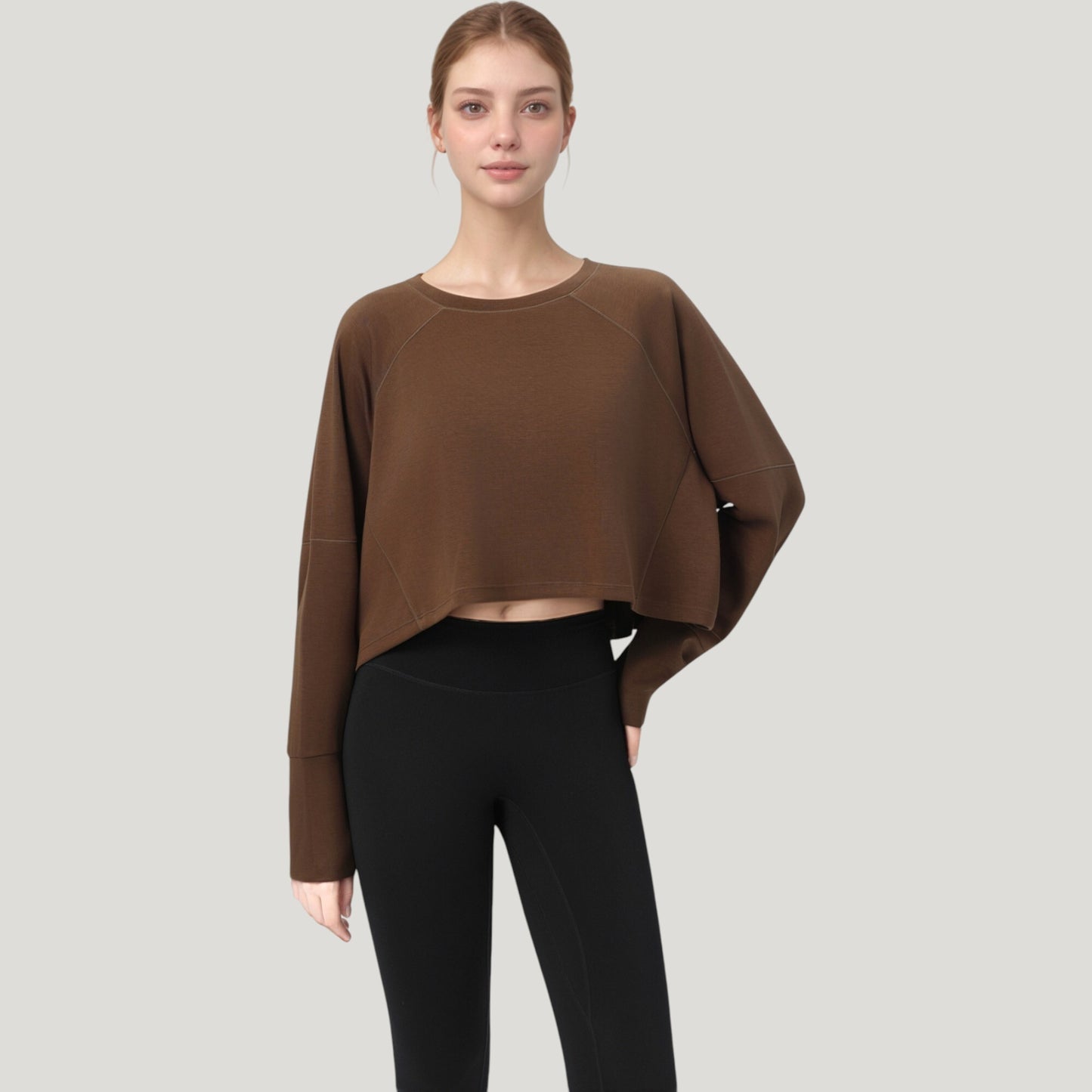 Cropped Long Sleeve Active Top with Relaxed Fit and Crew Neck