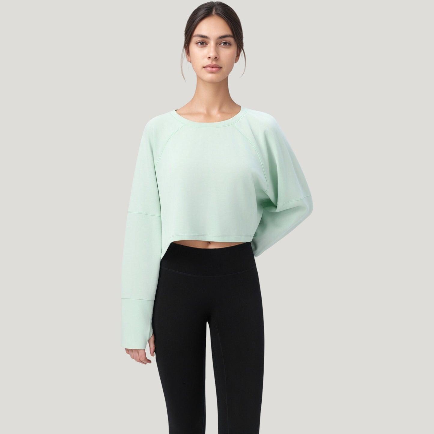 Cropped Long Sleeve Active Top with Relaxed Fit and Crew Neck