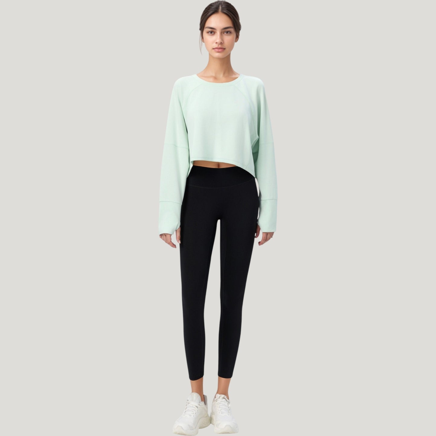 Cropped Long Sleeve Active Top with Relaxed Fit and Crew Neck