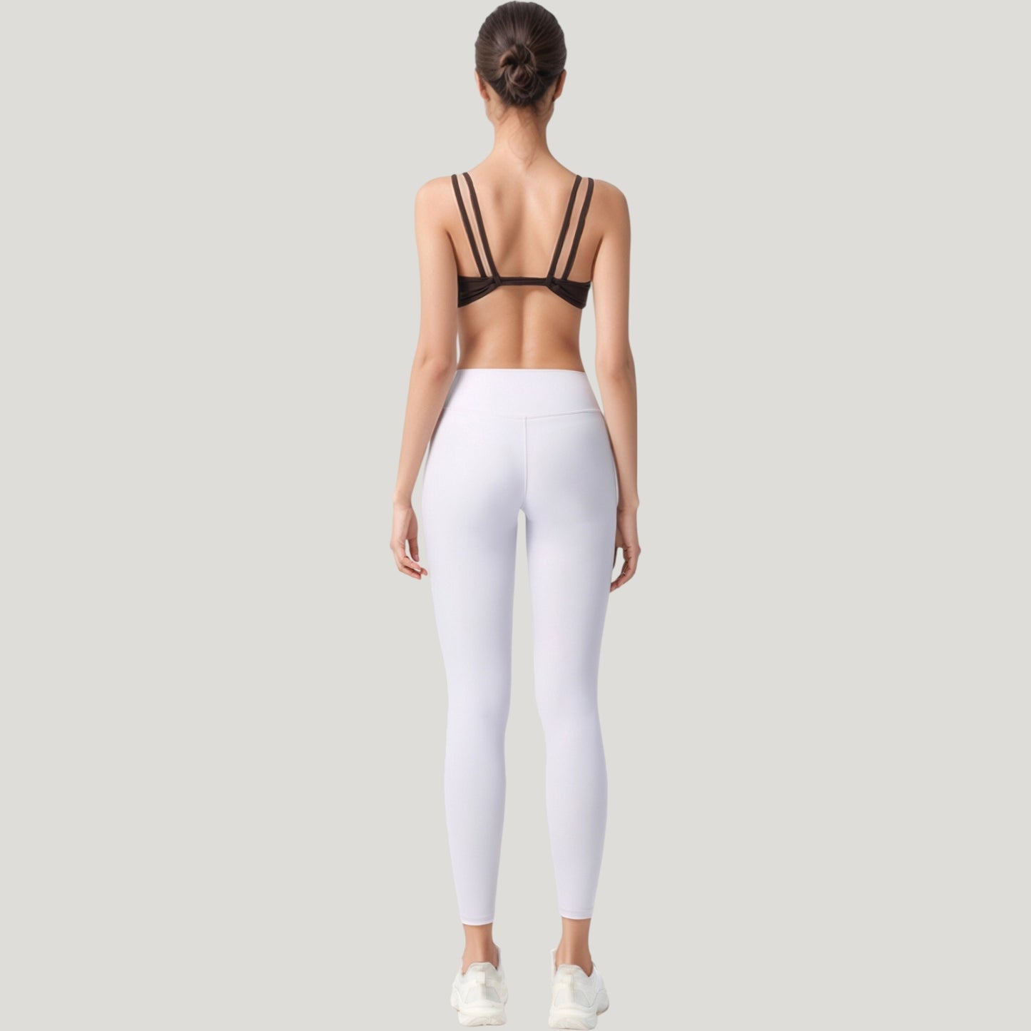 Scoop Neck Sports Bra with Wide Straps and Seamless Design