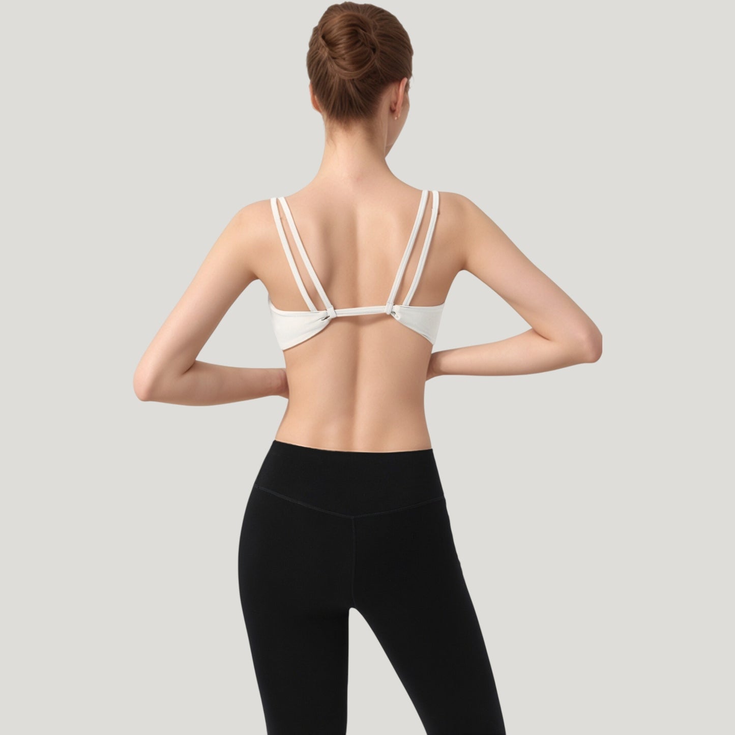 Scoop Neck Sports Bra with Wide Straps and Seamless Design