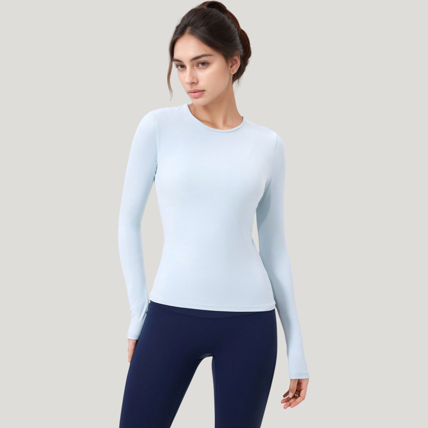 Long Sleeve Fitted Activewear Top with Crew Neck and Thumbhole Cuffs