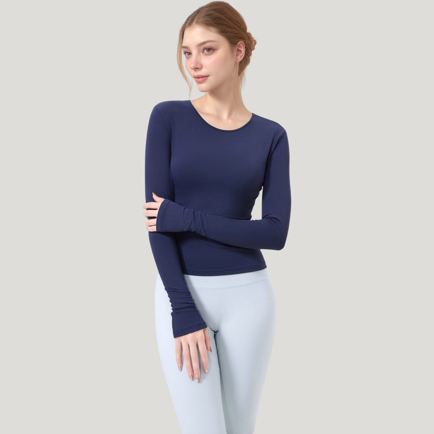 Long Sleeve Fitted Activewear Top with Crew Neck and Thumbhole Cuffs