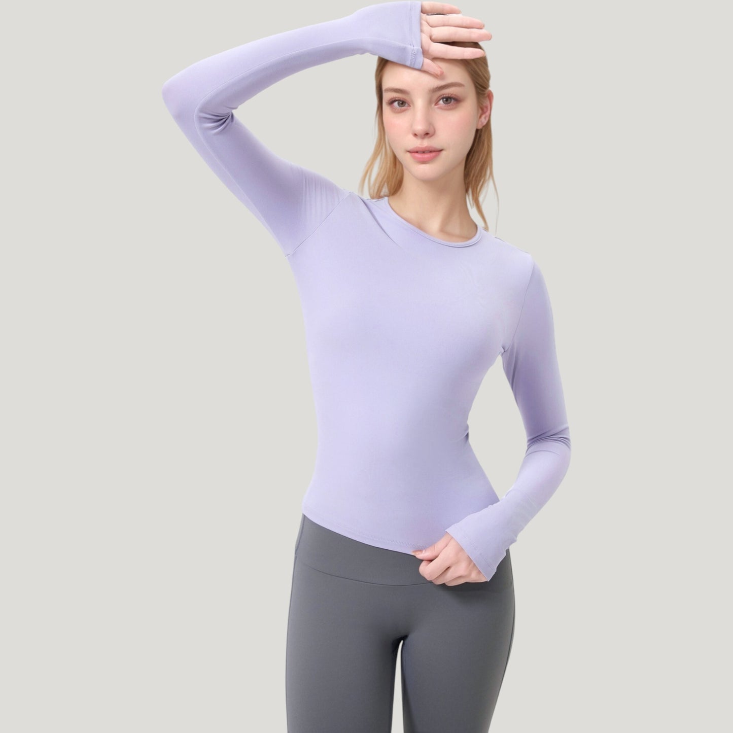 Long Sleeve Fitted Activewear Top with Crew Neck and Thumbhole Cuffs