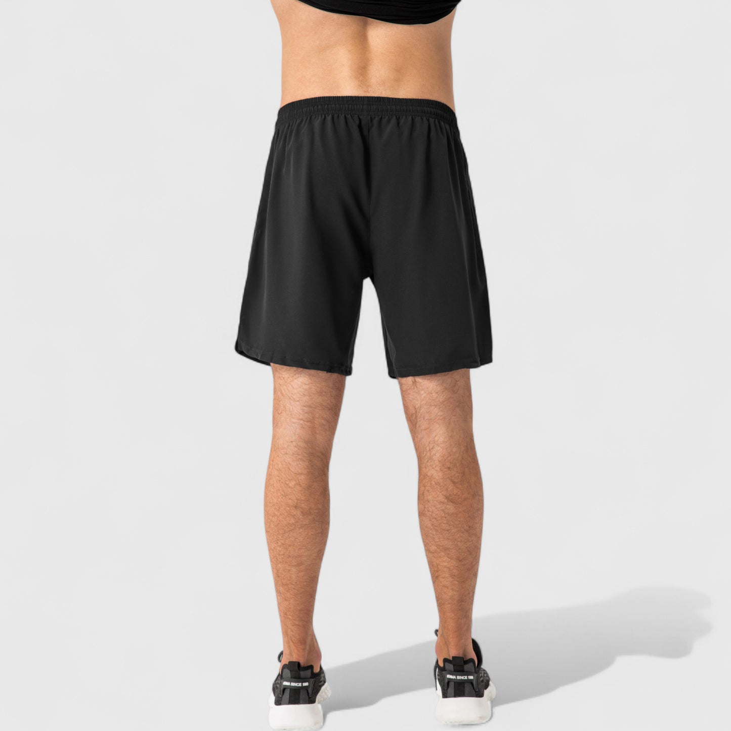 Men's Elastic Waist Athletic Shorts with Above-Knee Length and Relaxed Fit Design