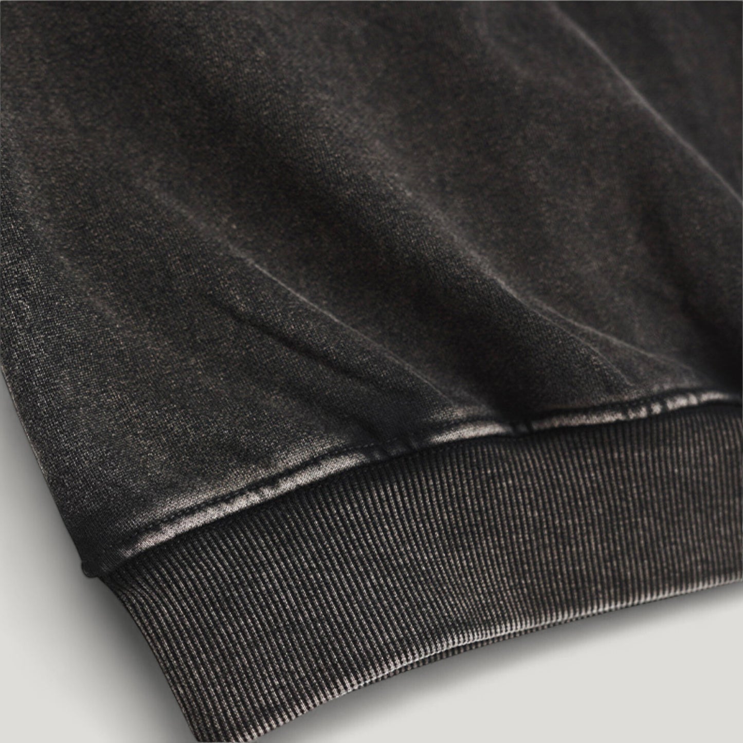 Men's Oversized Crew Neck Long Sleeve Sweatshirt with Relaxed Fit and Minimalist Style