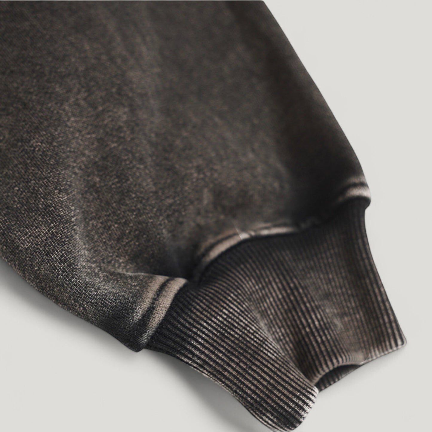 Men's Oversized Crew Neck Long Sleeve Sweatshirt with Relaxed Fit and Minimalist Style