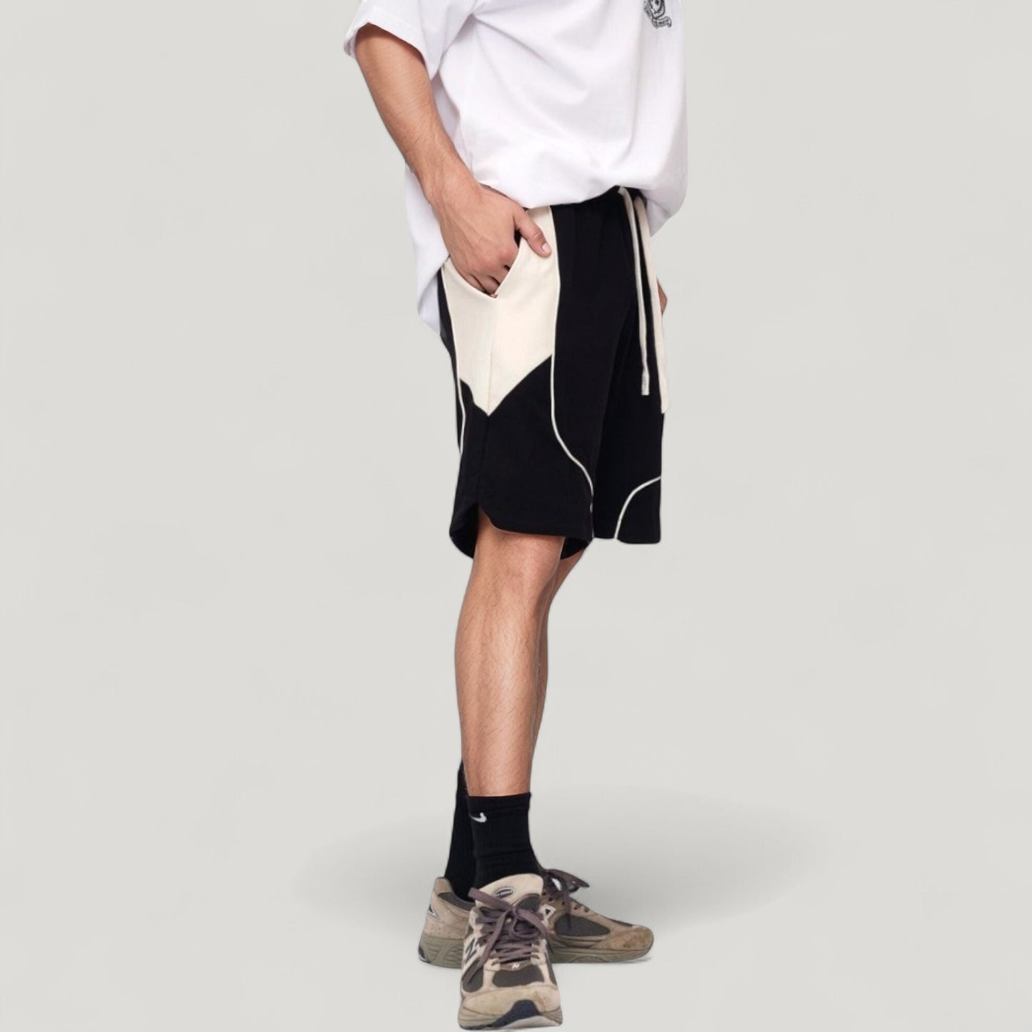 Men's Colorblock Drawstring Waist Relaxed Fit Casual Shorts with Side Pockets