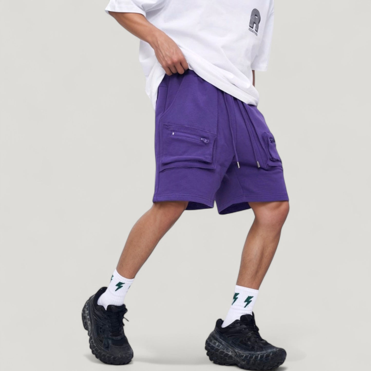 Men's Multi-Pocket Drawstring Waist Relaxed Fit Casual Cargo Shorts with Zipper Details