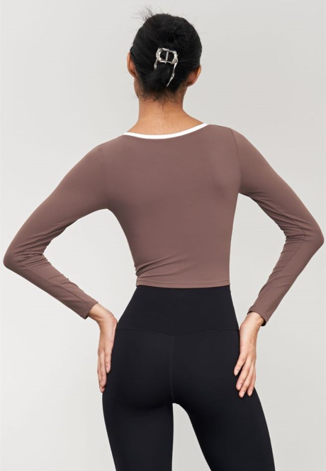 Contrast Piping Sweetheart Neck Top